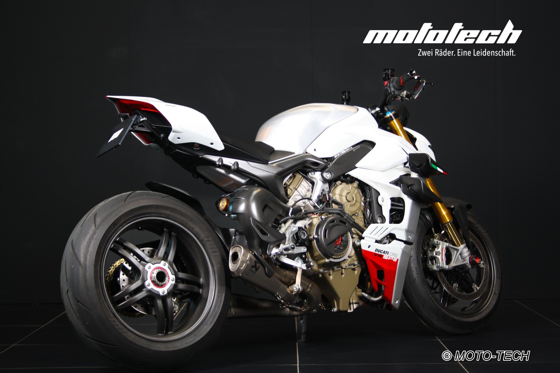 DUCATI Streetfighter V4 SP2 Speciale-showroom-element-2