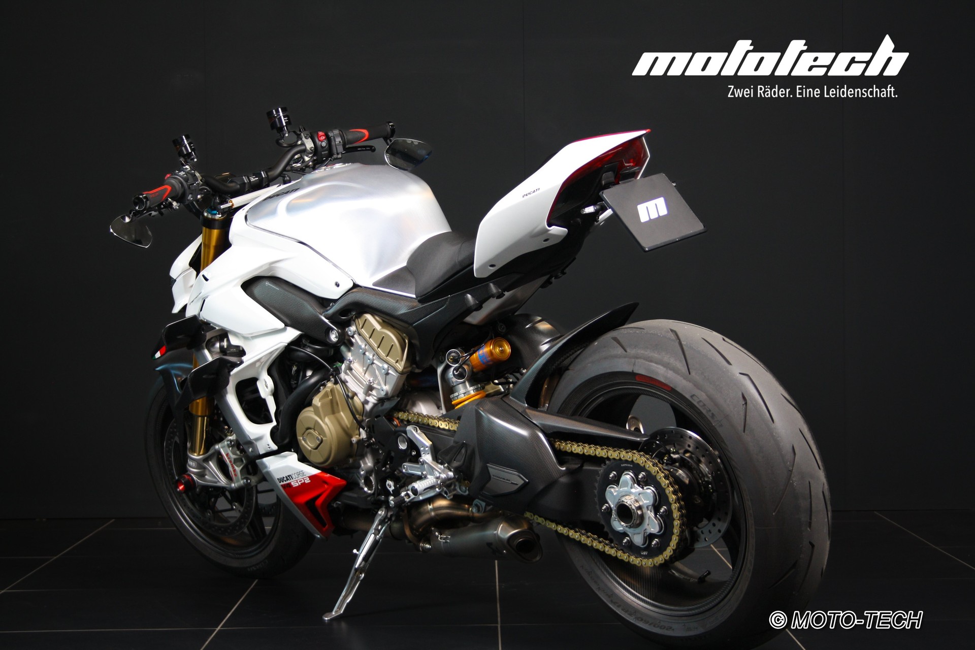 DUCATI Streetfighter V4 SP2 Speciale-showroom-element-3