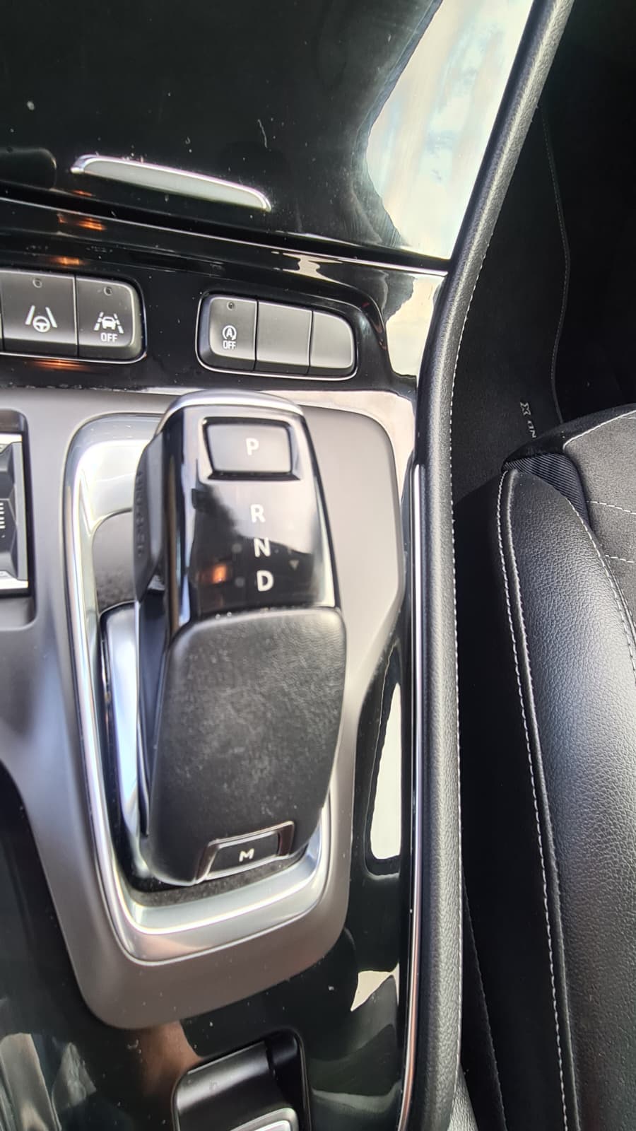 OPEL Grandland 1.5CDTi Elegance Automatic ** Alcantara-Leder ** Gr-Navi ** RF-Kamera 360° ** Lenkradheizung ** ACC ** Ab MFK **-image-14