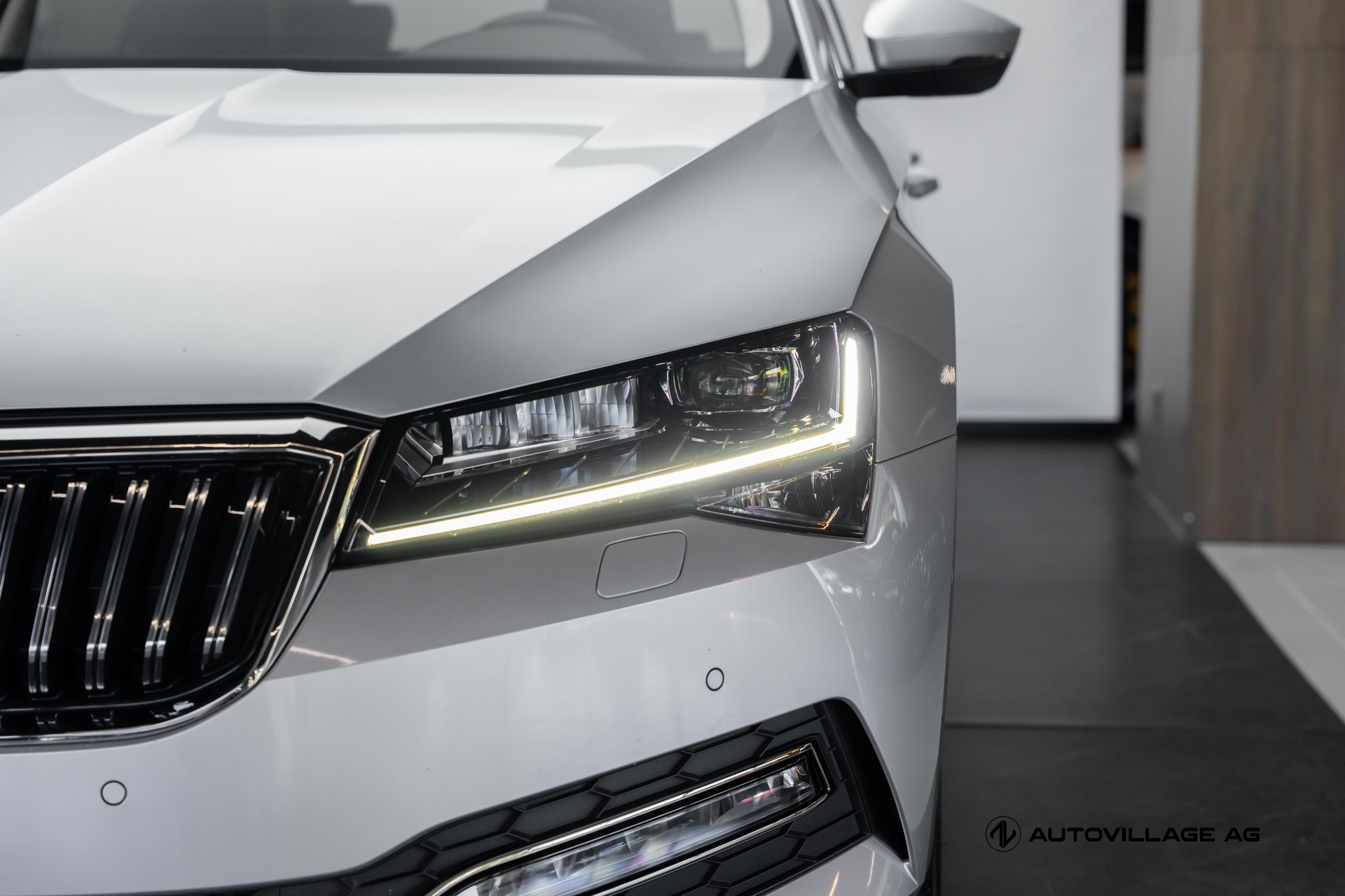 SKODA Superb Combi 2.0 TDi Style 4x4 DSG-image-25