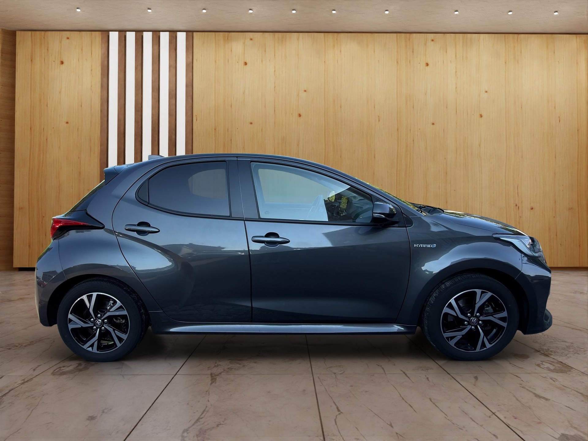 TOYOTA Yaris 1.5 VVT-i HSD Trend-image-6