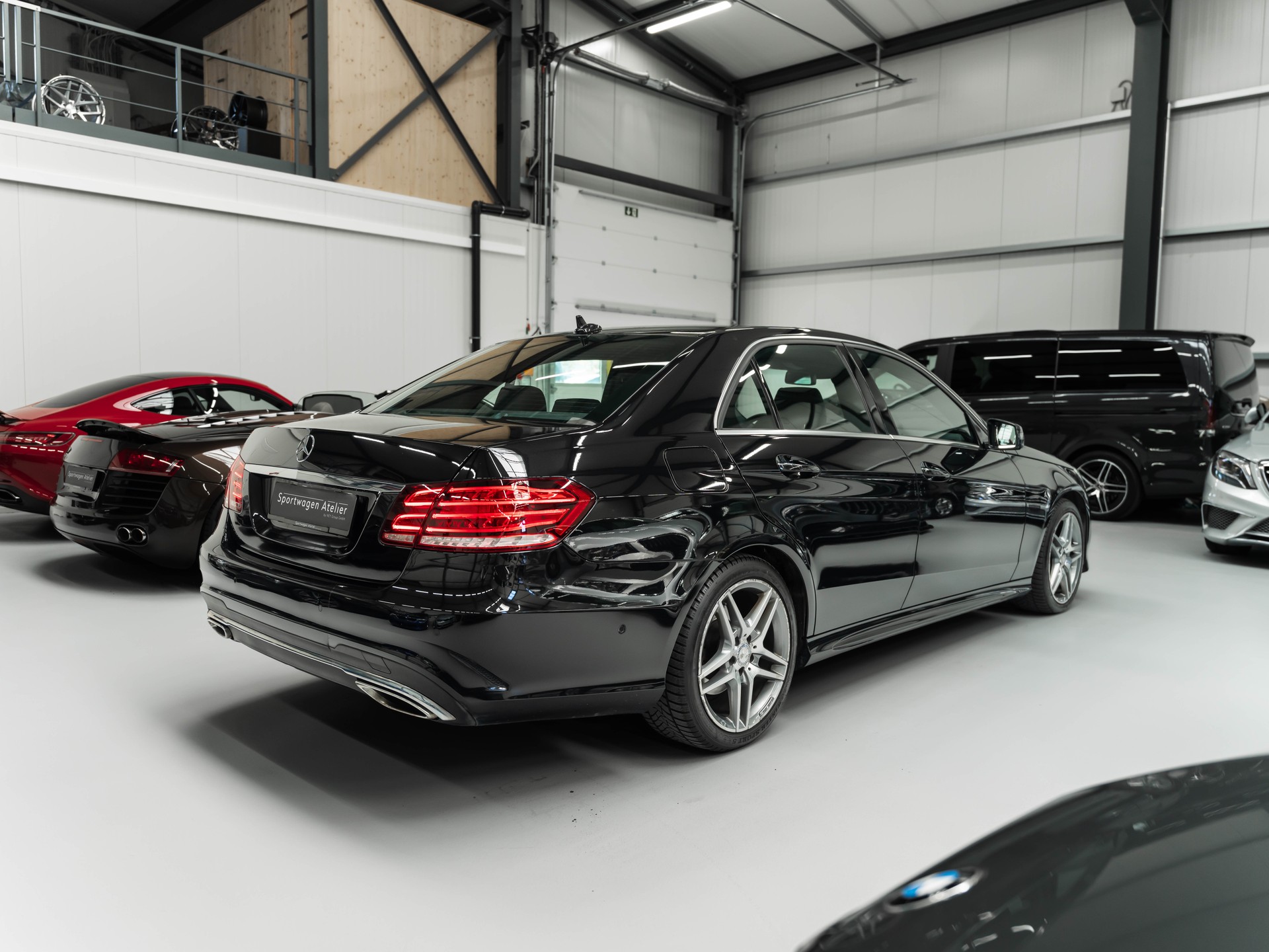 MERCEDES-BENZ E 350 BlueTEC Avantgarde 4Matic 7G-Tronic-showroom-element-3
