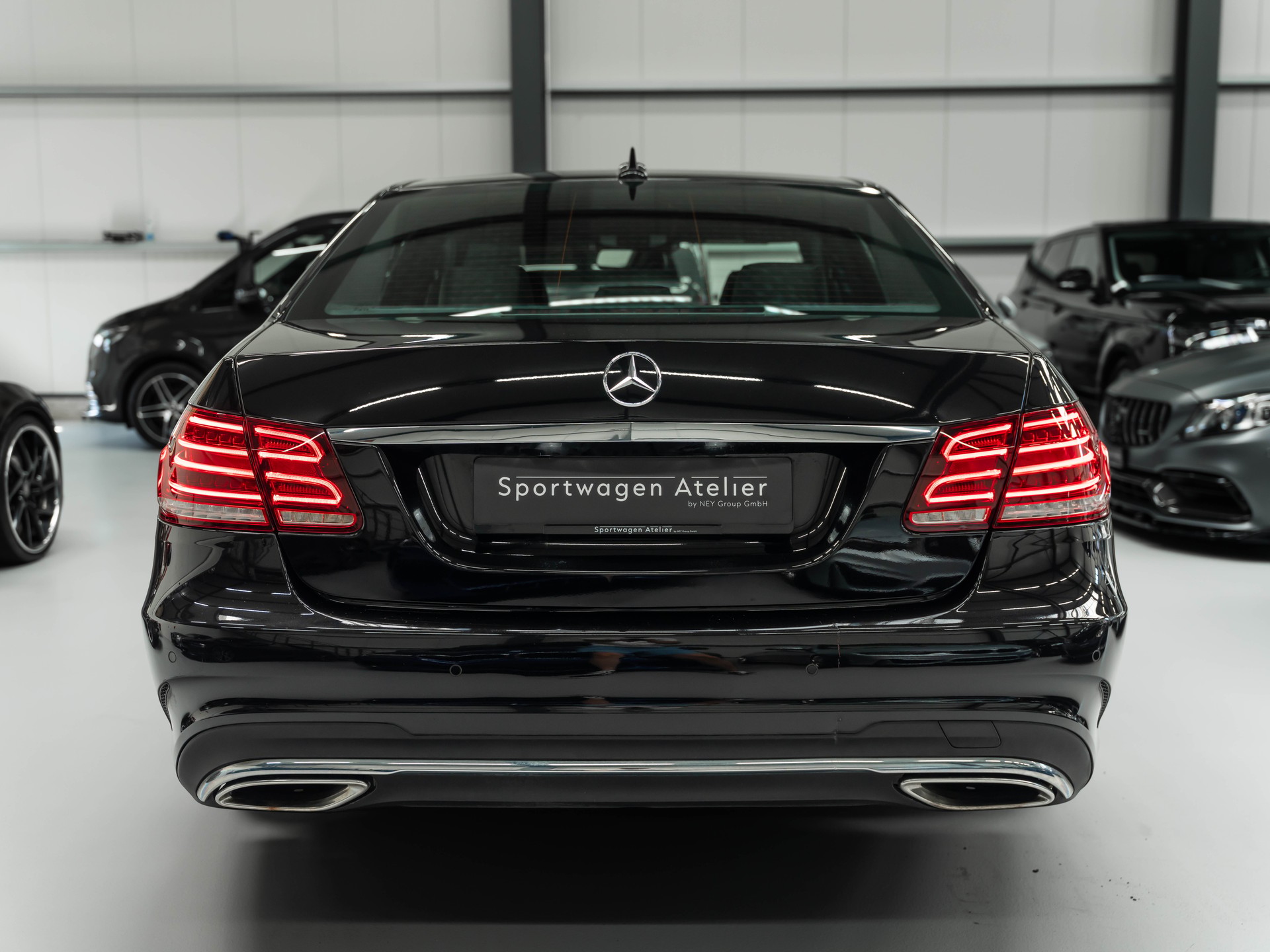 MERCEDES-BENZ E 350 BlueTEC Avantgarde 4Matic 7G-Tronic-showroom-element-2