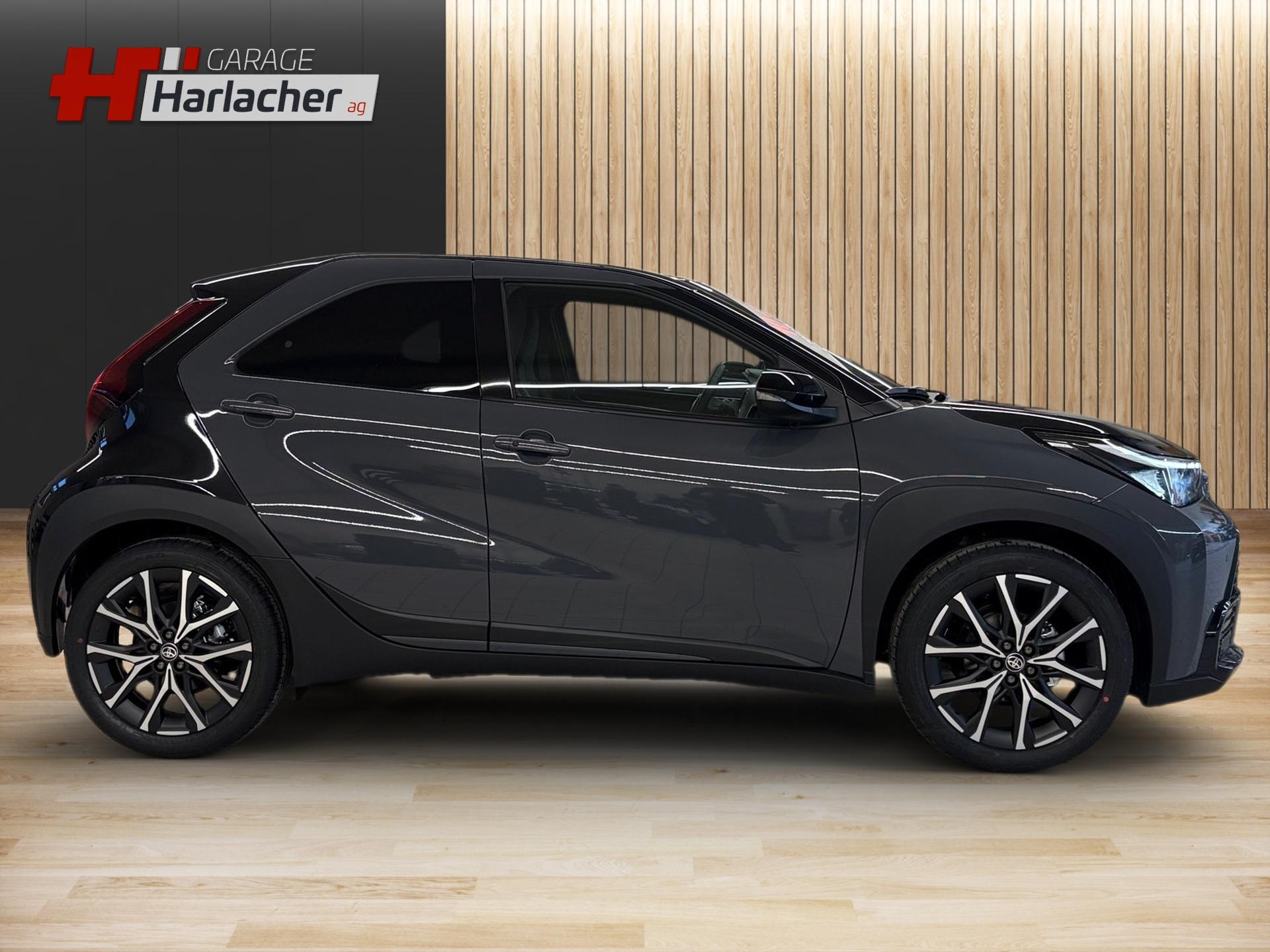 TOYOTA Aygo X 1.5 GR Sport e-CVT-image-3
