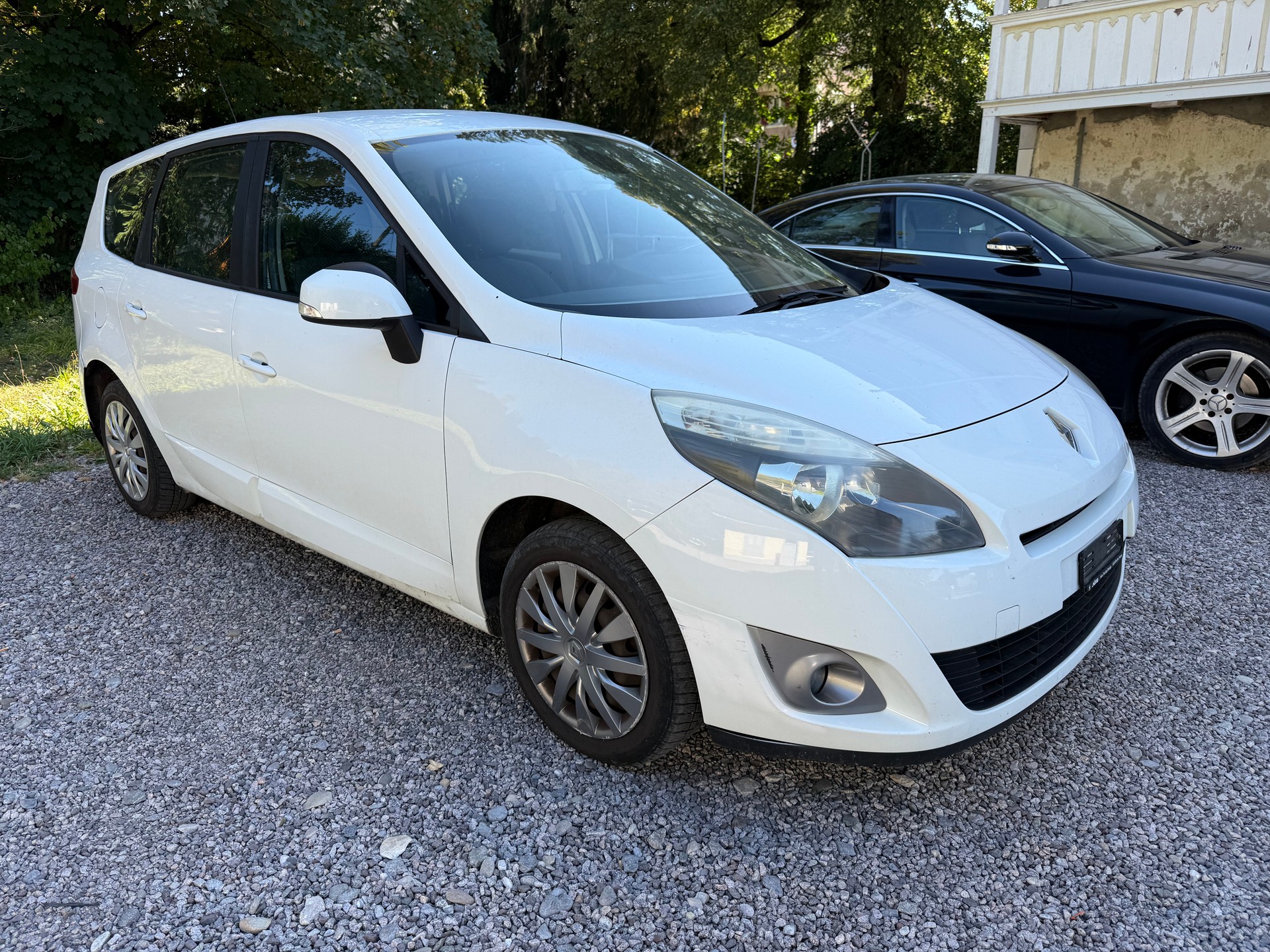 RENAULT Grand Scénic 1.5 dCi Dynamique EDC-image-0