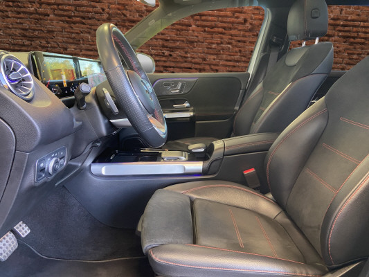 MERCEDES-BENZ GLB 250 AMG Line 4 MATIC-image-11