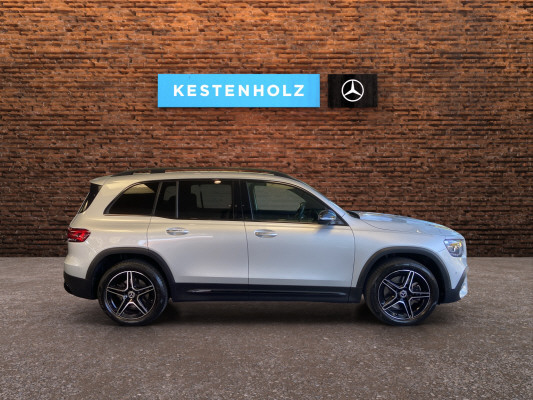 MERCEDES-BENZ GLB 250 AMG Line 4 MATIC-showroom-element-2