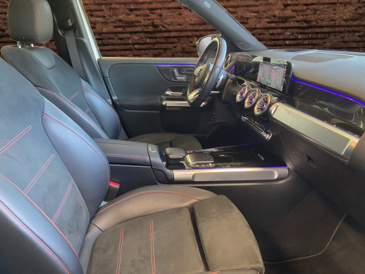 MERCEDES-BENZ GLB 250 AMG Line 4 MATIC-image-12
