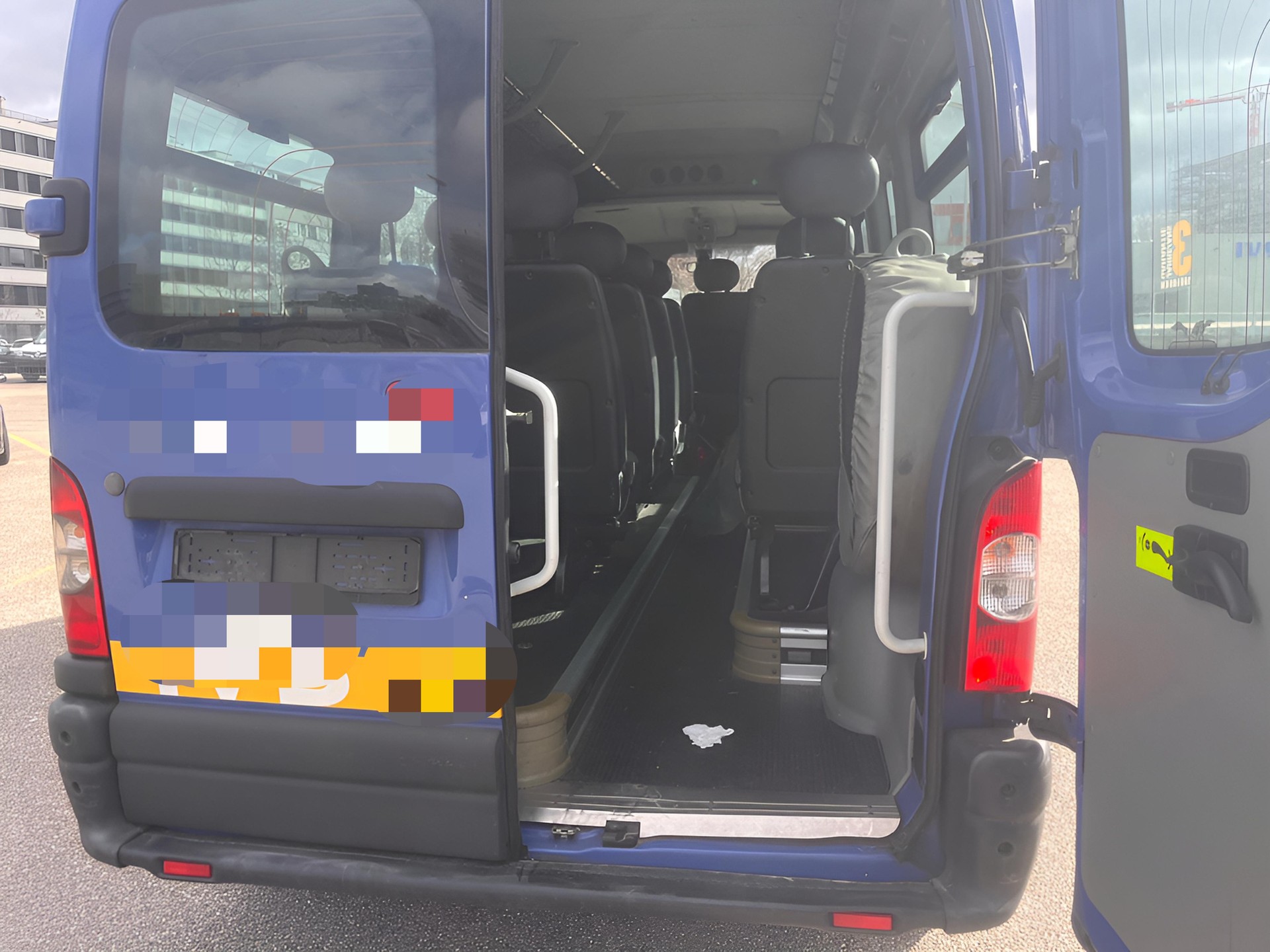 RENAULT Master T35 2.5dCi L2H2-image-4