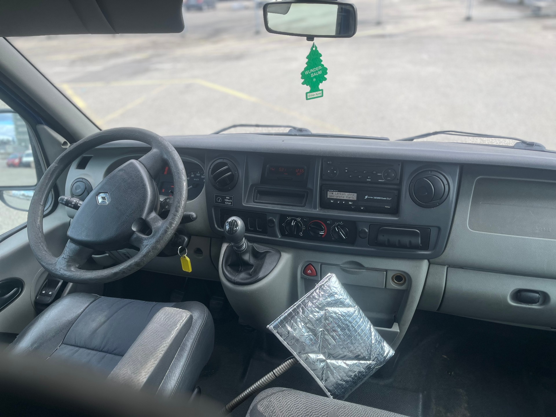RENAULT Master T35 2.5dCi L2H2-image-10