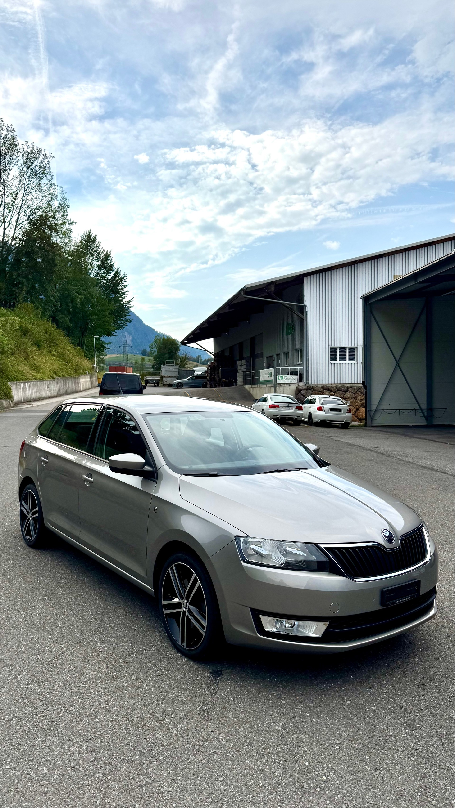 SKODA 1.4 TSI Ambition DSG-image-1