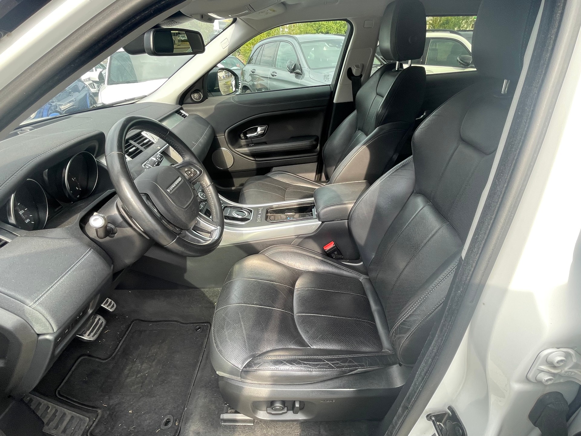 LAND ROVER Range Rover Evoque 2.0 TD4 HSE Dynamic AT9-image-8