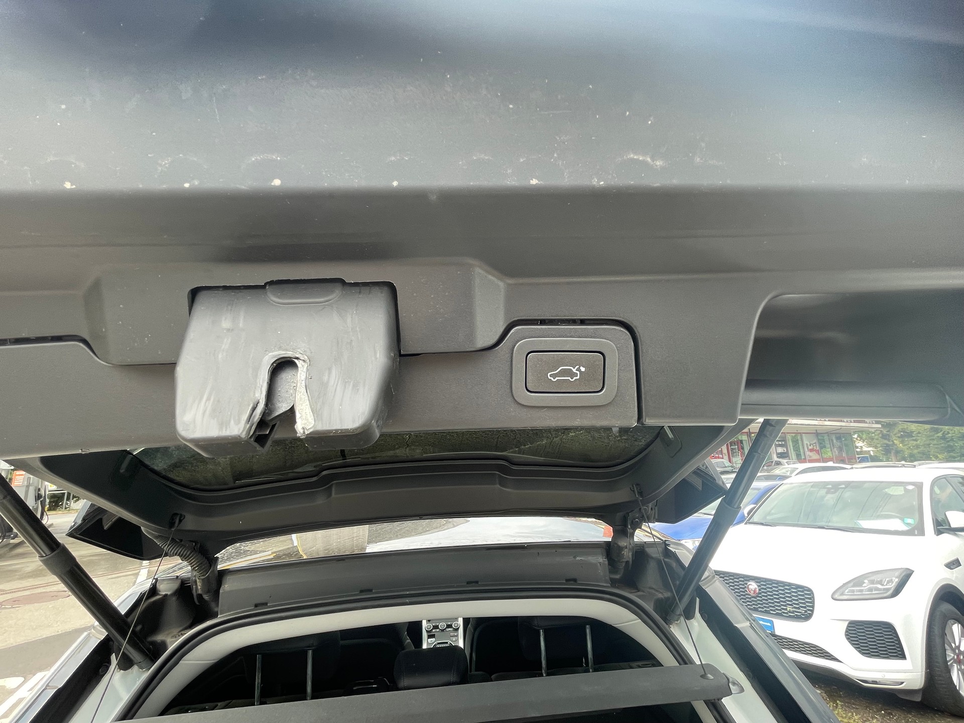 LAND ROVER Range Rover Evoque 2.0 TD4 HSE Dynamic AT9-image-6