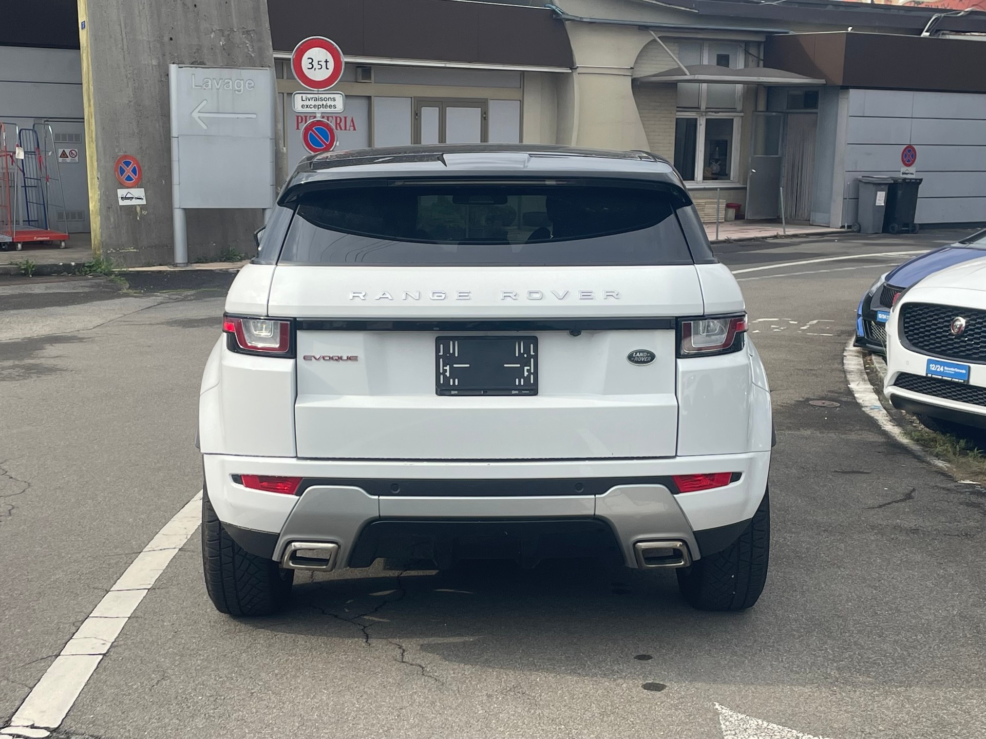 LAND ROVER Range Rover Evoque 2.0 TD4 HSE Dynamic AT9-image-4