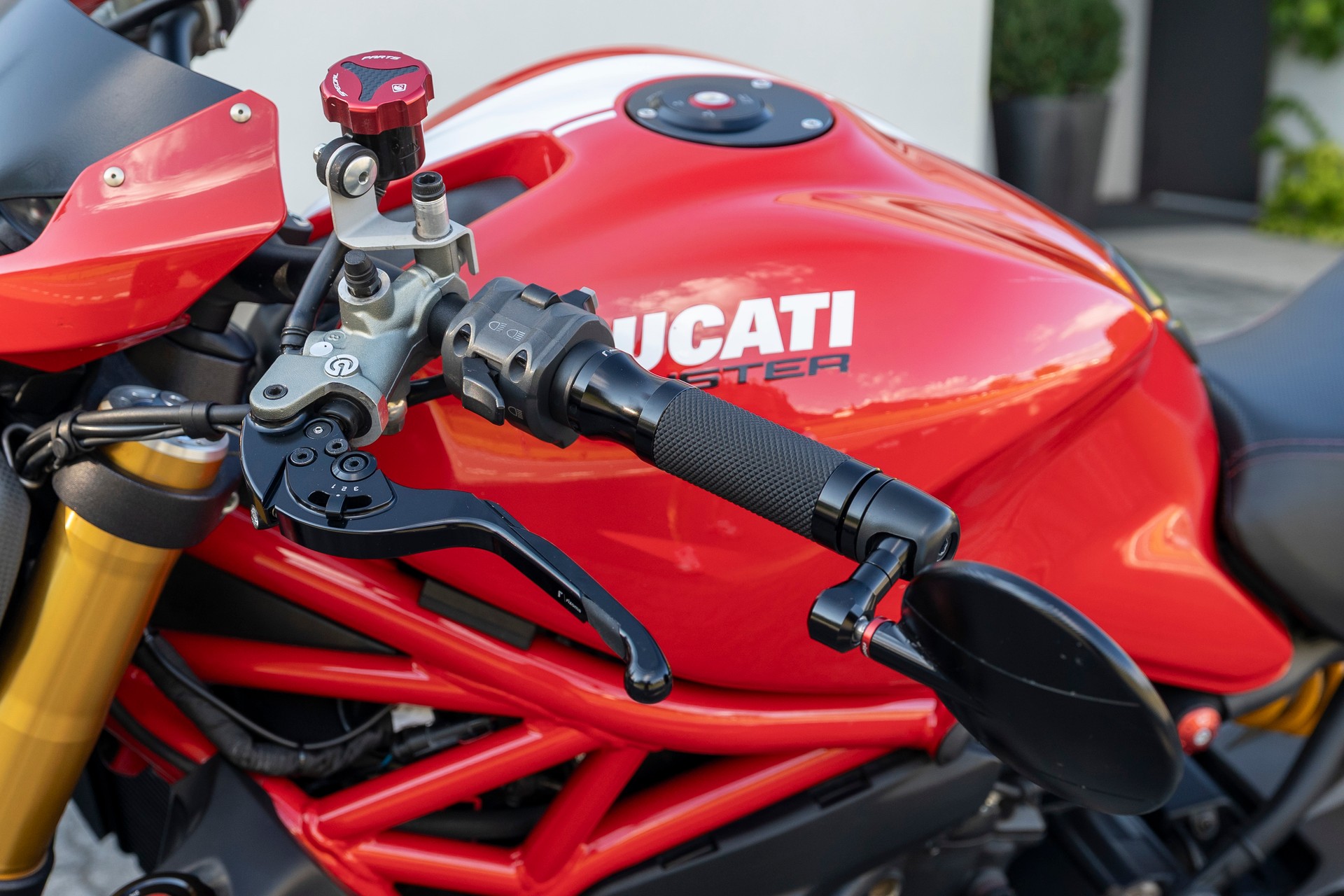 DUCATI Monster 1200 S ABS Stripe-image-11