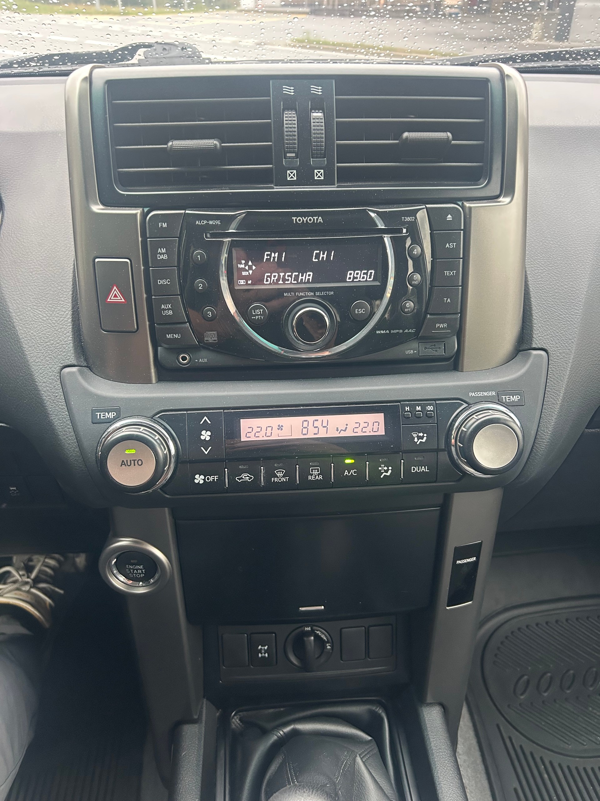 TOYOTA Landcruiser 3.0 60th Anniversary-image-27