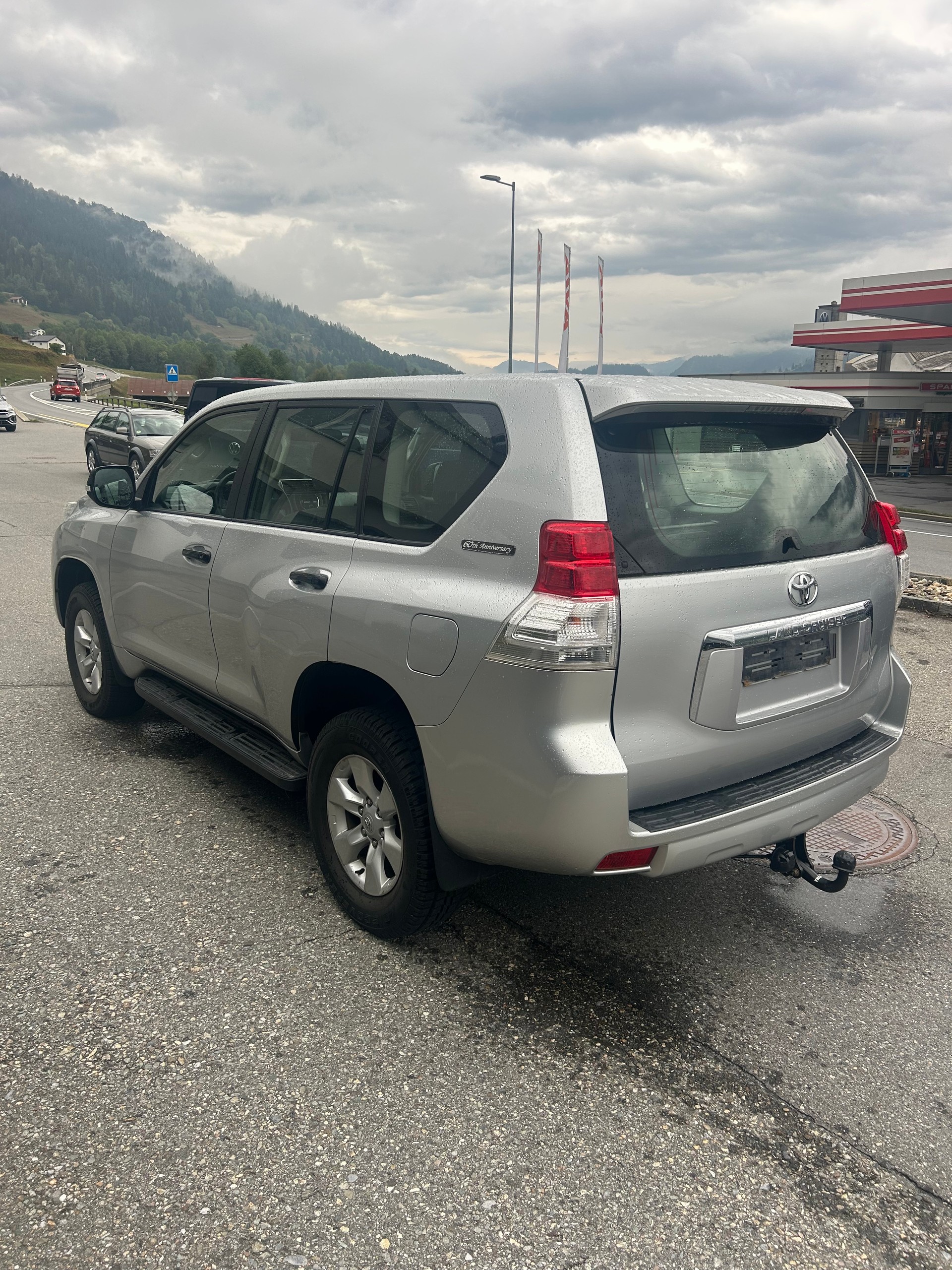 TOYOTA Landcruiser 3.0 60th Anniversary-image-8