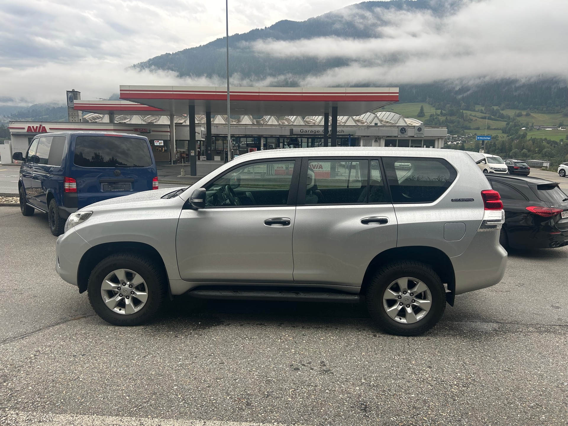 TOYOTA Landcruiser 3.0 60th Anniversary-image-3