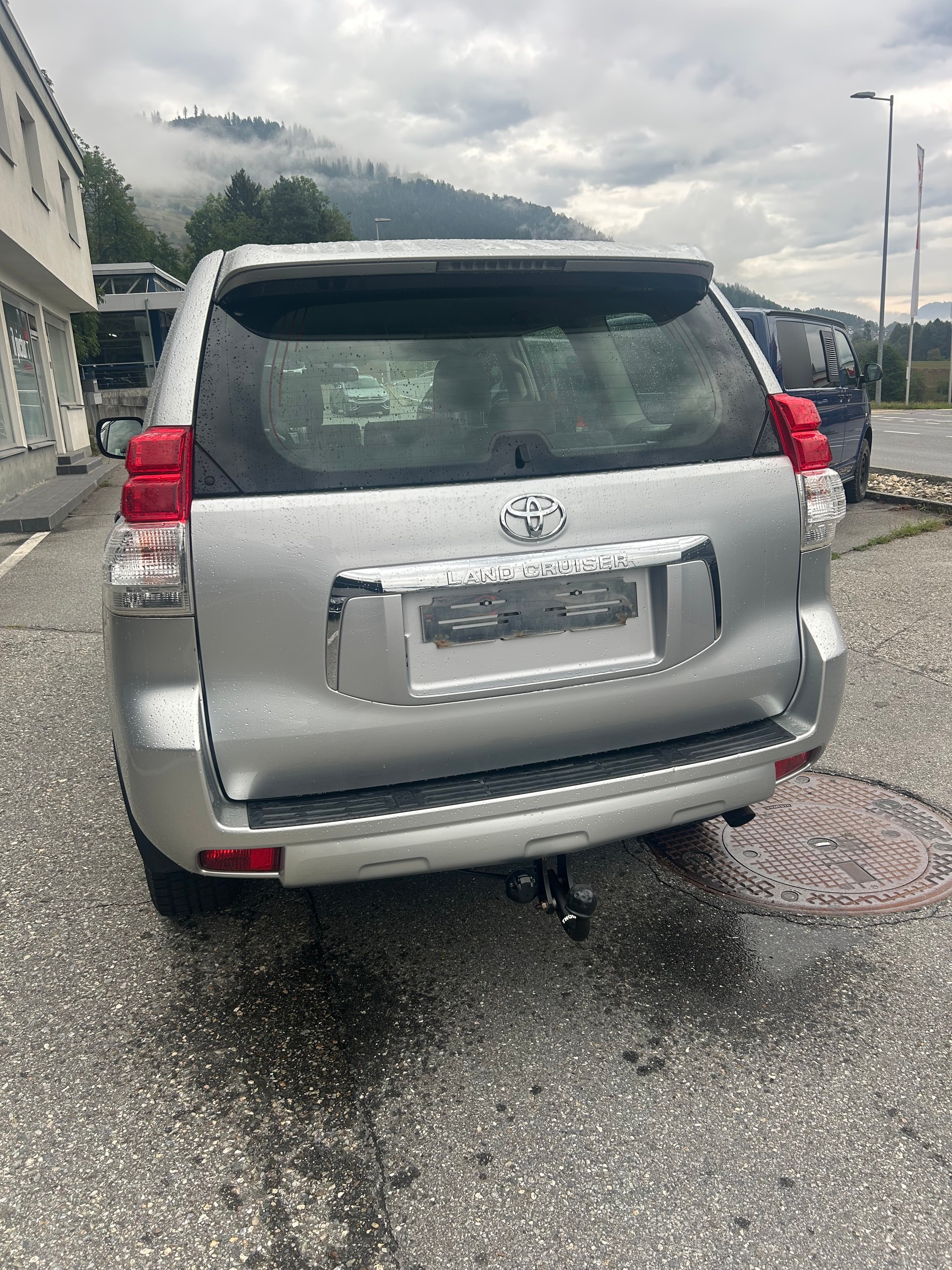 TOYOTA Landcruiser 3.0 60th Anniversary-image-9