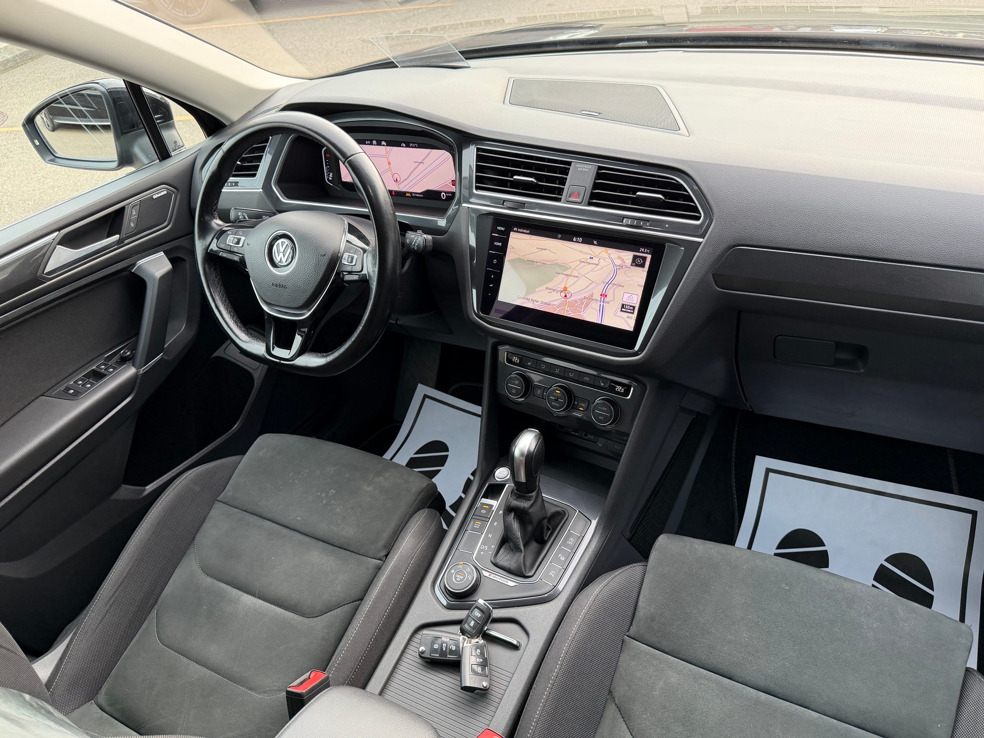 VW Tiguan Allspace R-Line 2.0 TDI SCR Highline 4Motion DSG-image-12