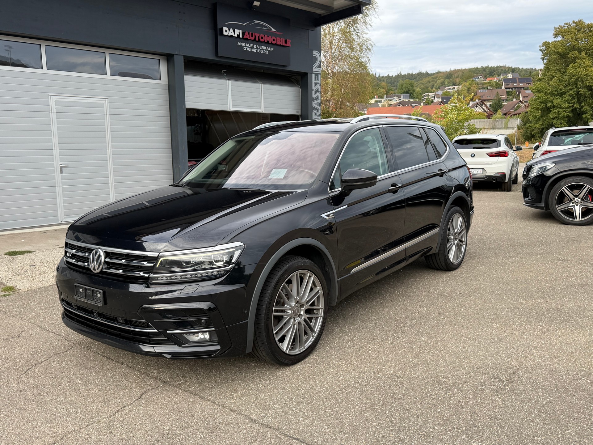 VW Tiguan Allspace R-Line 2.0 TDI SCR Highline 4Motion DSG-image-0