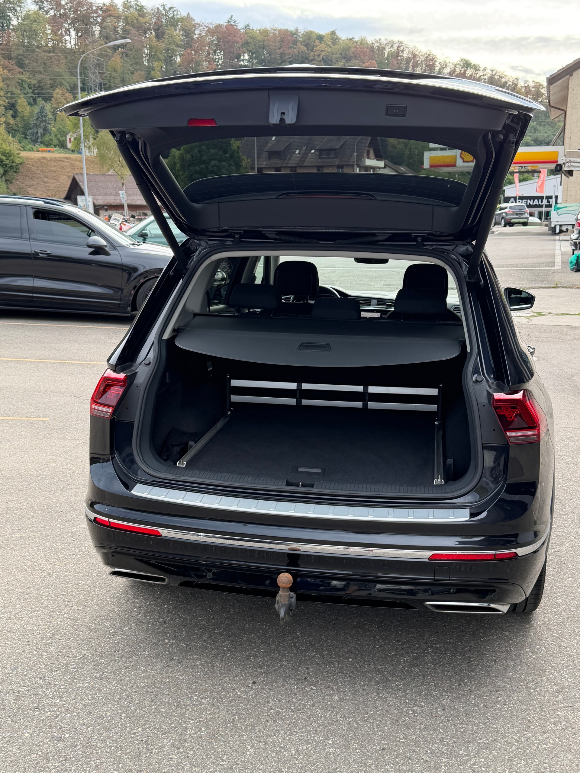 VW Tiguan Allspace R-Line 2.0 TDI SCR Highline 4Motion DSG-image-7