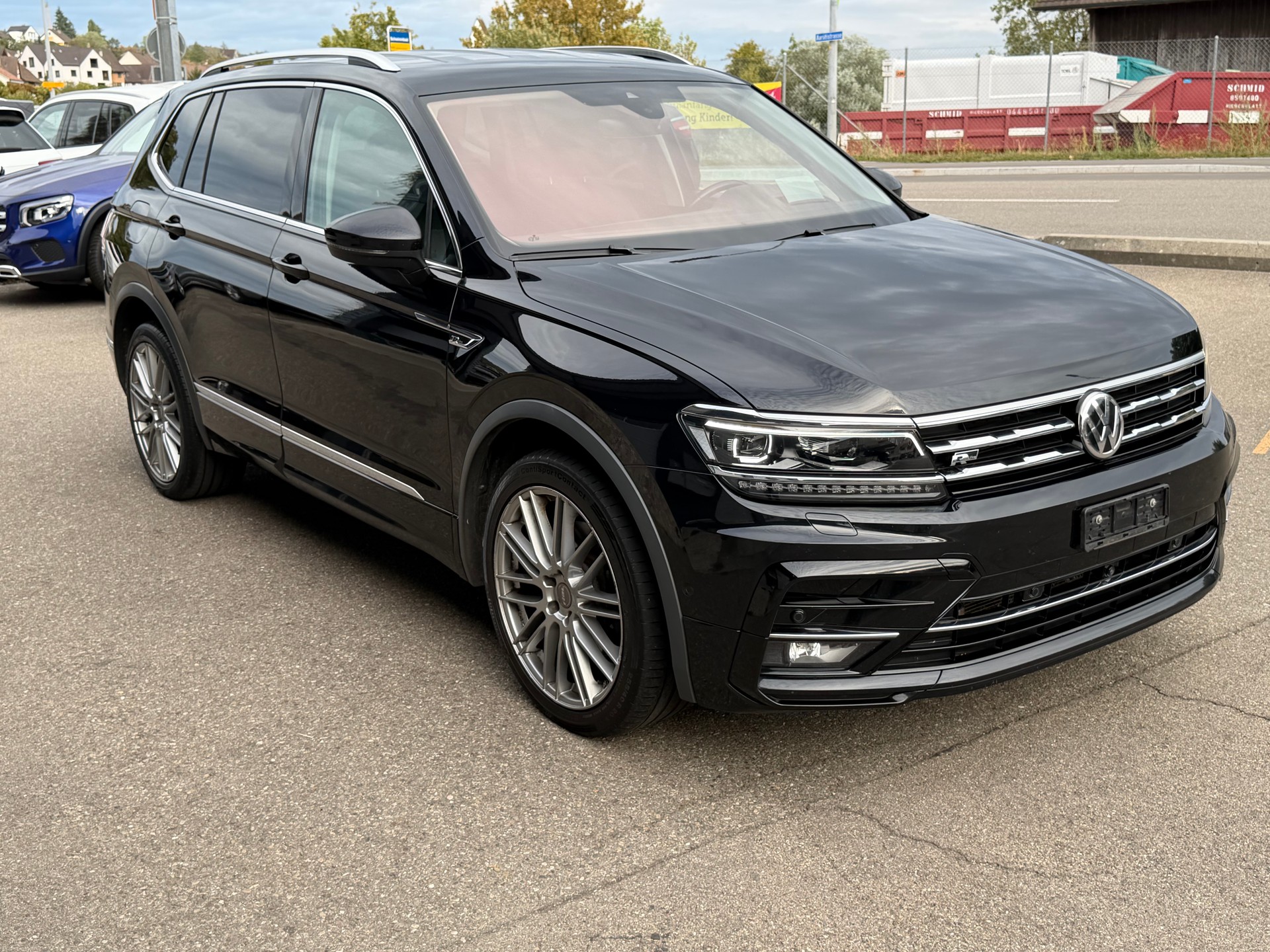 VW Tiguan Allspace R-Line 2.0 TDI SCR Highline 4Motion DSG-image-2