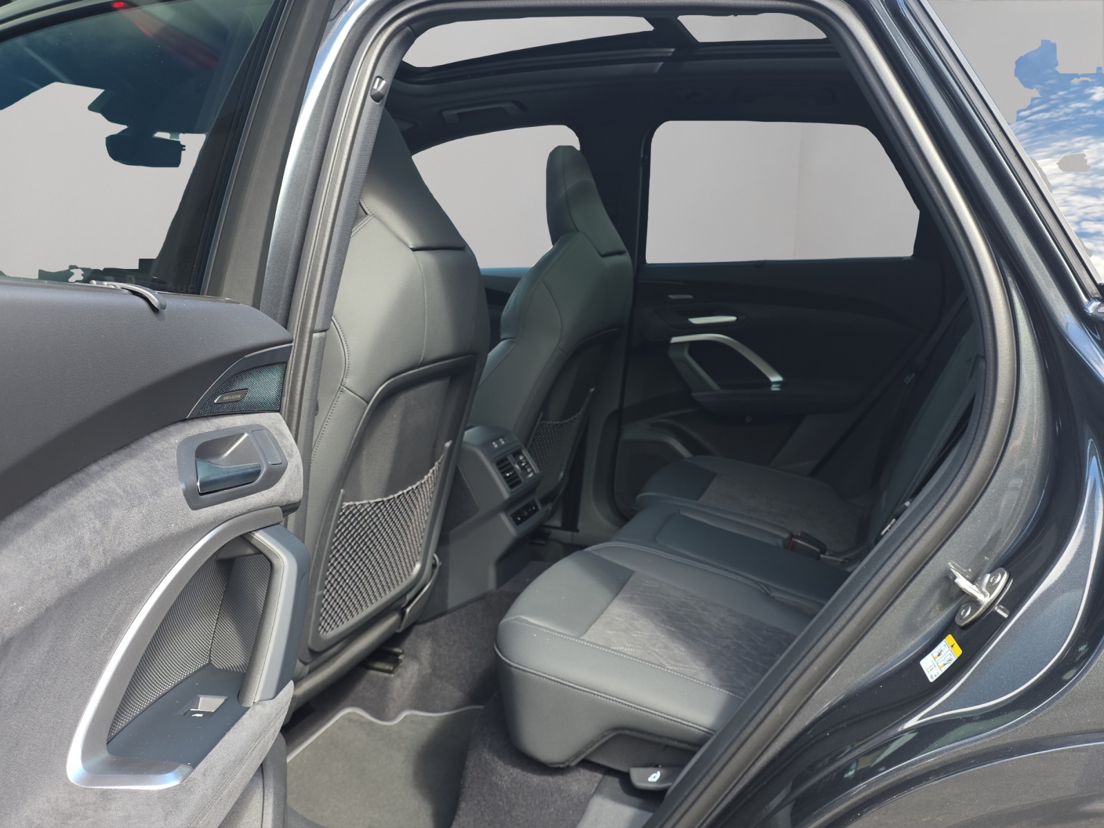 AUDI Q5 TFSI quatto 200 kW S-tronic-image-8