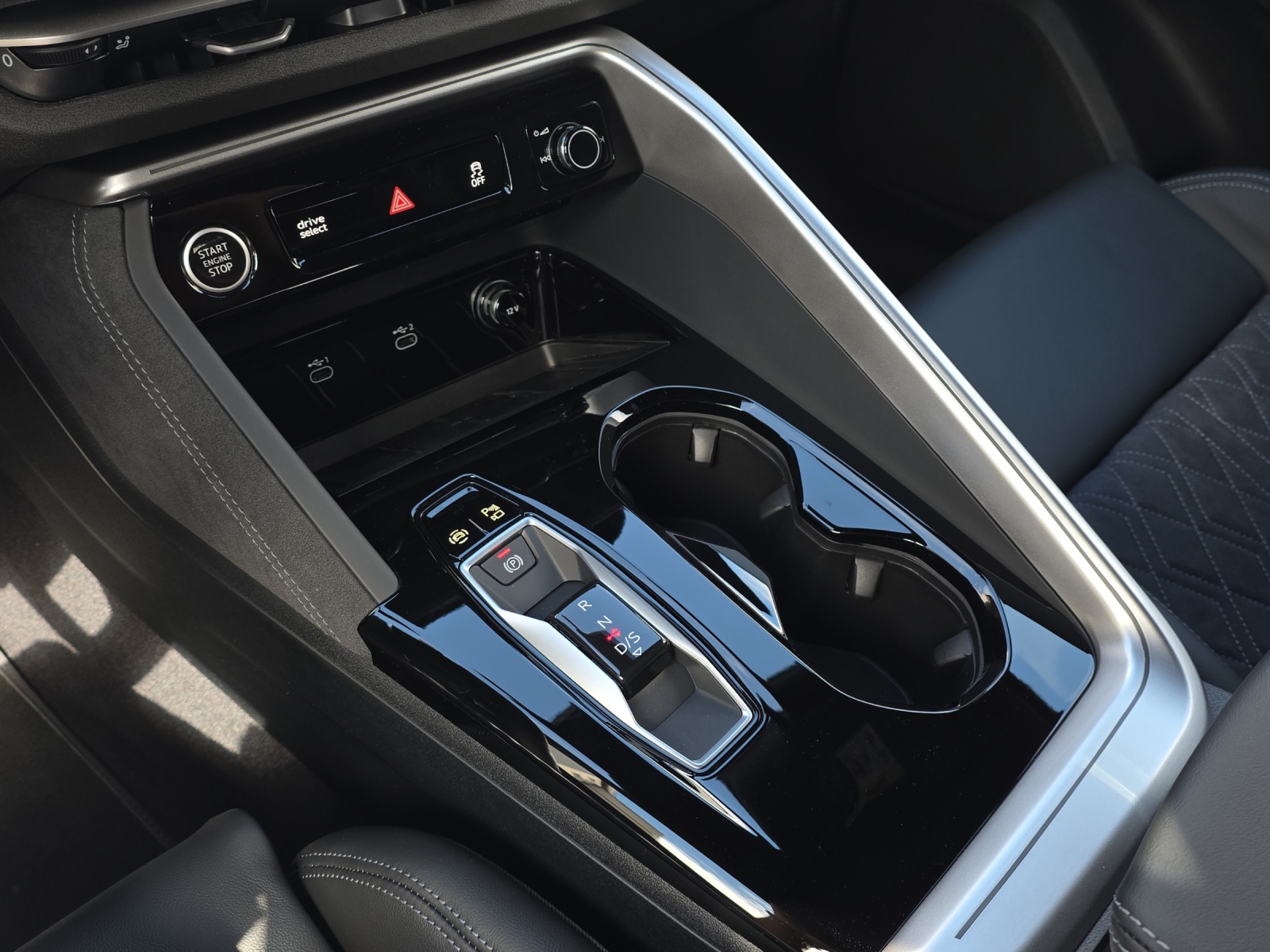AUDI Q5 TFSI quatto 200 kW S-tronic-image-12