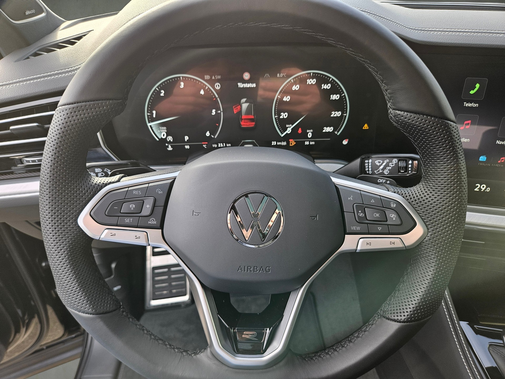 VW Touareg 3.0 TDI R-Line Final Edition Tiptronic *5 J. Garantie, Allradlenkung, Luftfahrwerk*-image-19