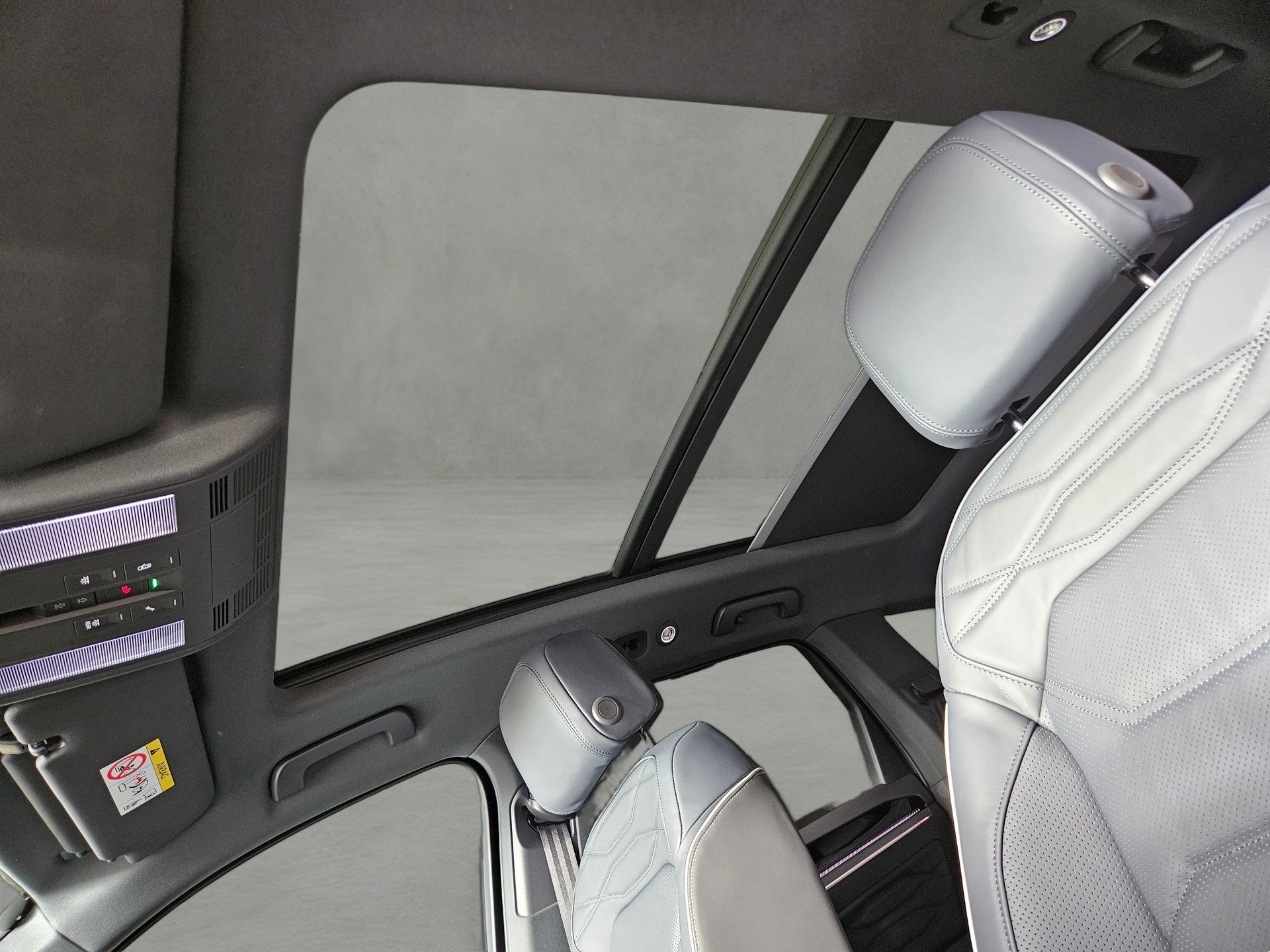 VW Touareg 3.0 TDI R-Line Final Edition Tiptronic *5 J. Garantie, Allradlenkung, Luftfahrwerk*-image-13