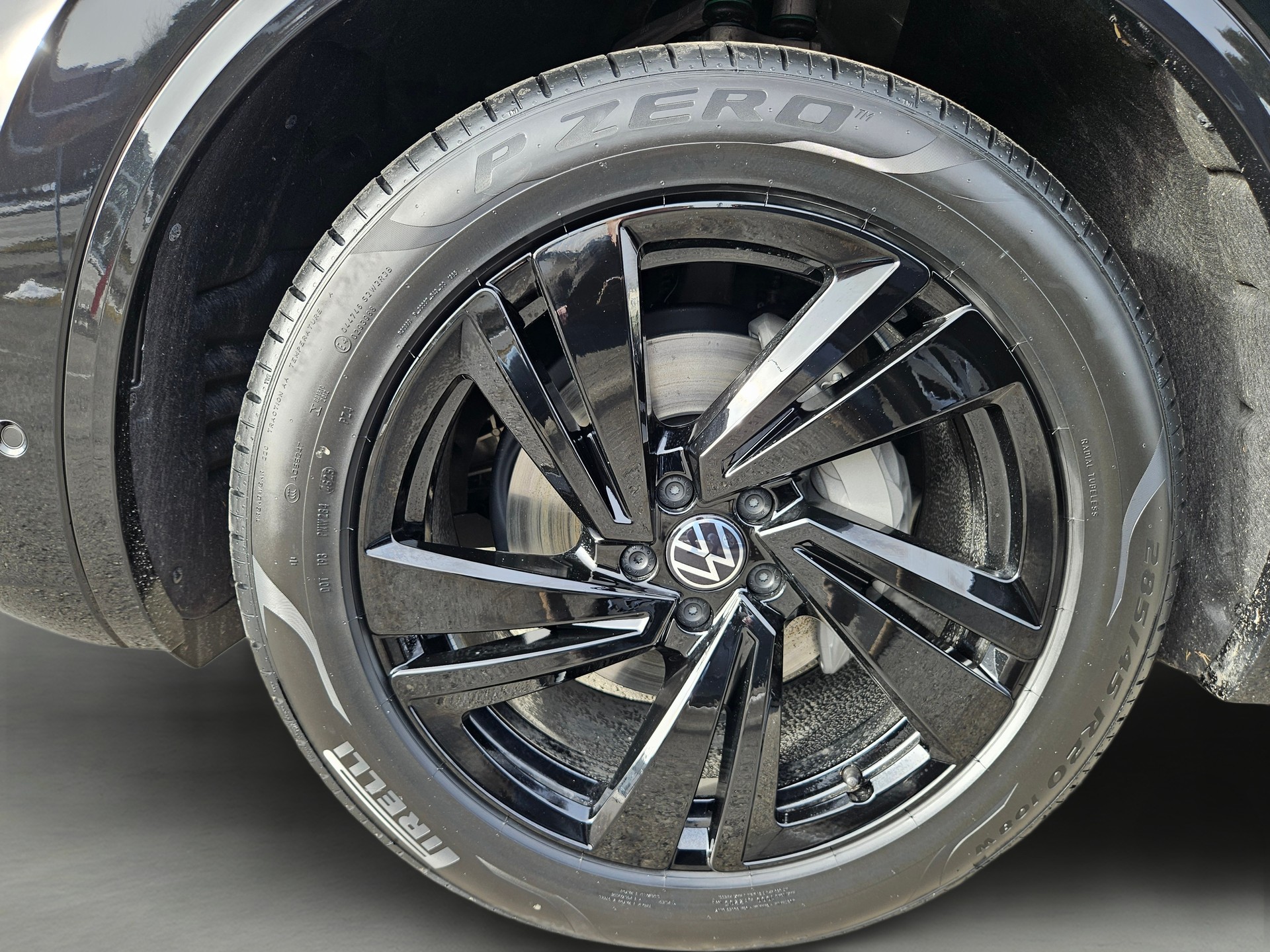 VW Touareg 3.0 TDI R-Line Final Edition Tiptronic *5 J. Garantie, Allradlenkung, Luftfahrwerk*-image-4