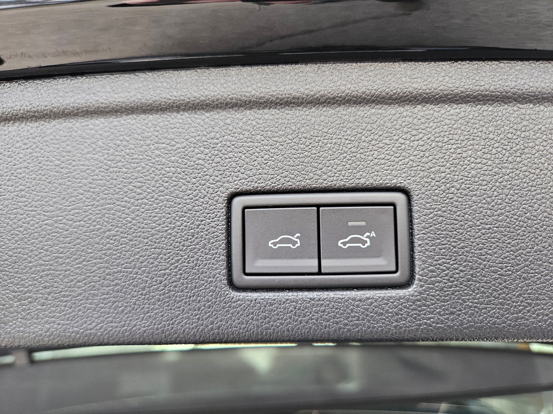 VW Touareg 3.0 TDI R-Line Final Edition Tiptronic *5 J. Garantie, Allradlenkung, Luftfahrwerk*-image-8
