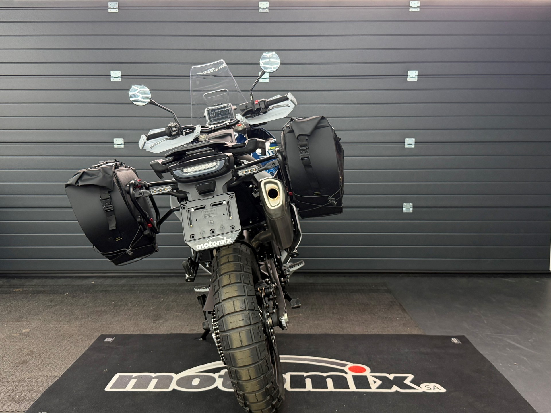 HUSQVARNA Norden 901 Expedition-showroom-element-2