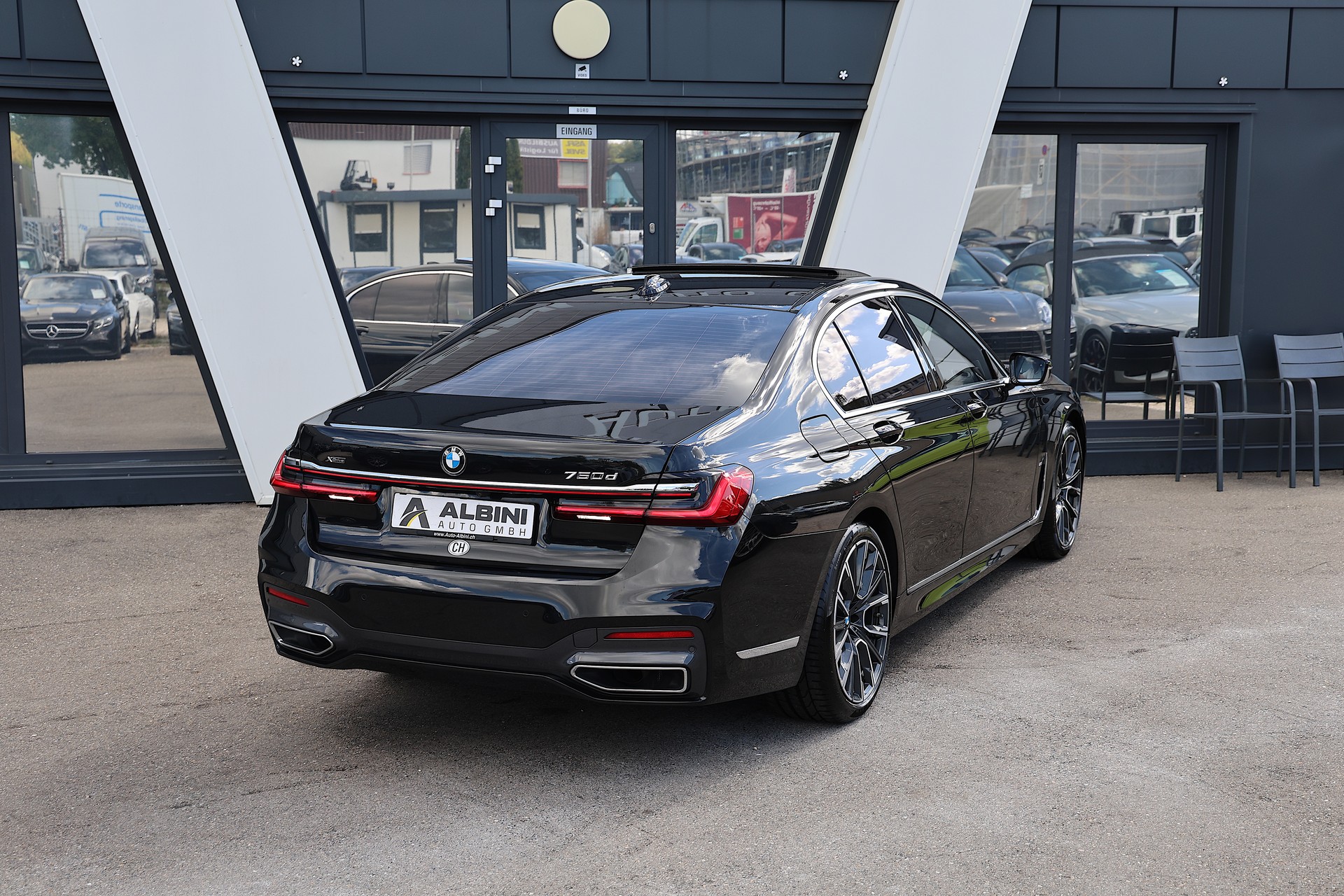 BMW 750d M-Sport xDrive SAG-image-4
