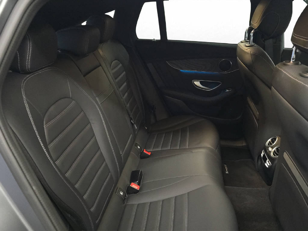 MERCEDES-BENZ EQC 400 AMG Line 4Matic-image-13