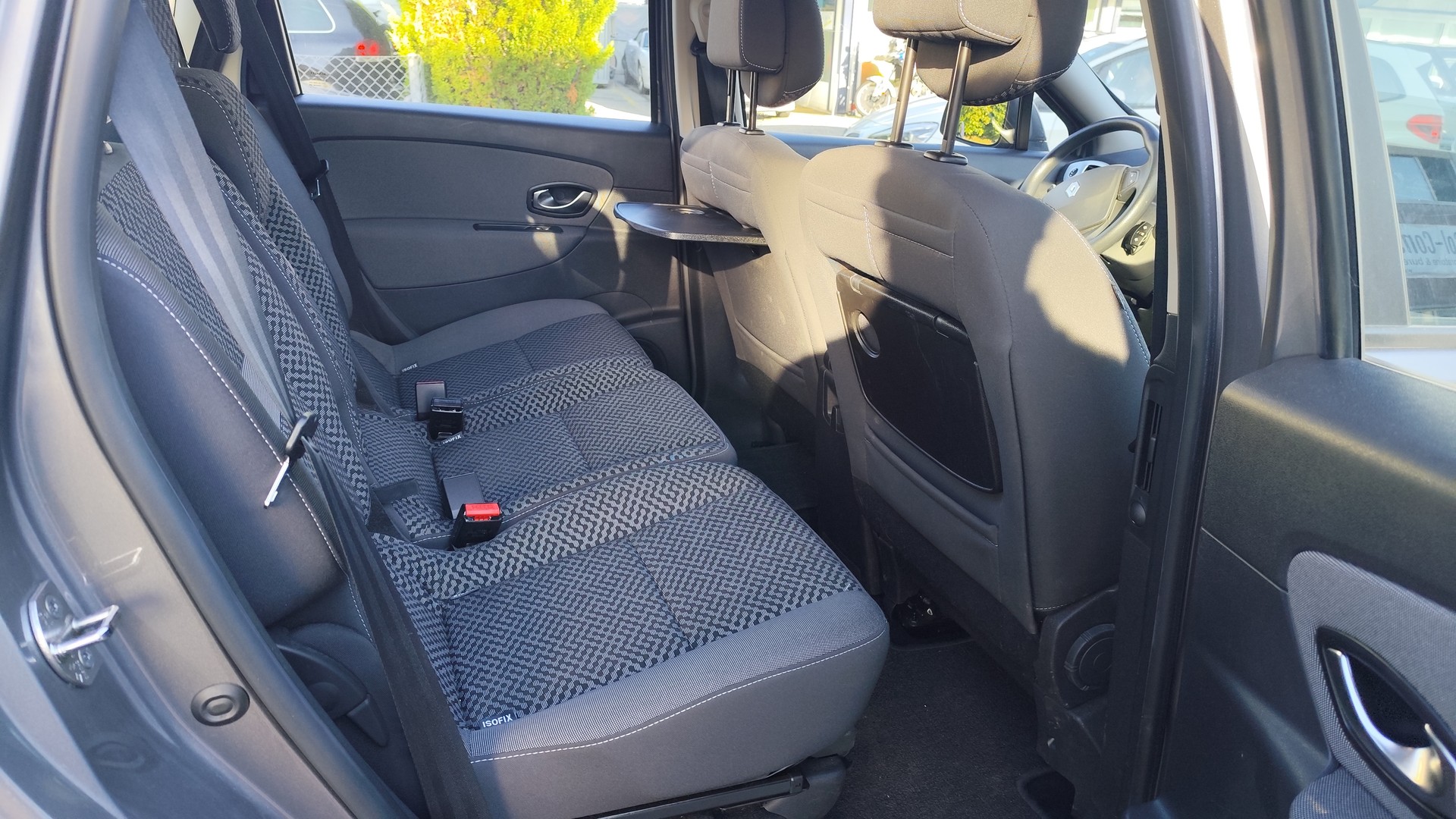 RENAULT Scénic 1.4 16V Turbo Dynamique-image-9