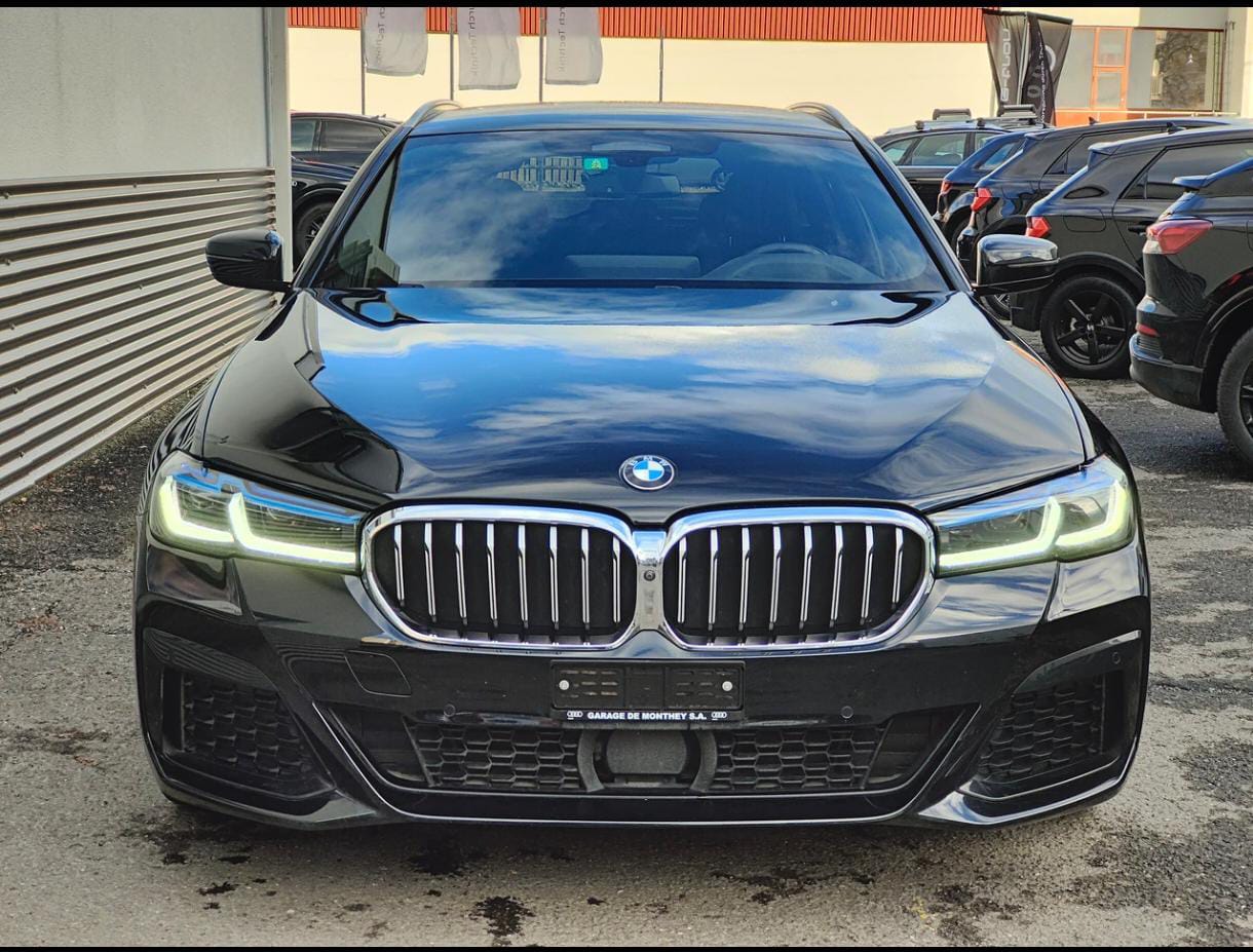 BMW 520d xDrive 48V Touring Pure M Sport Edition-image-1