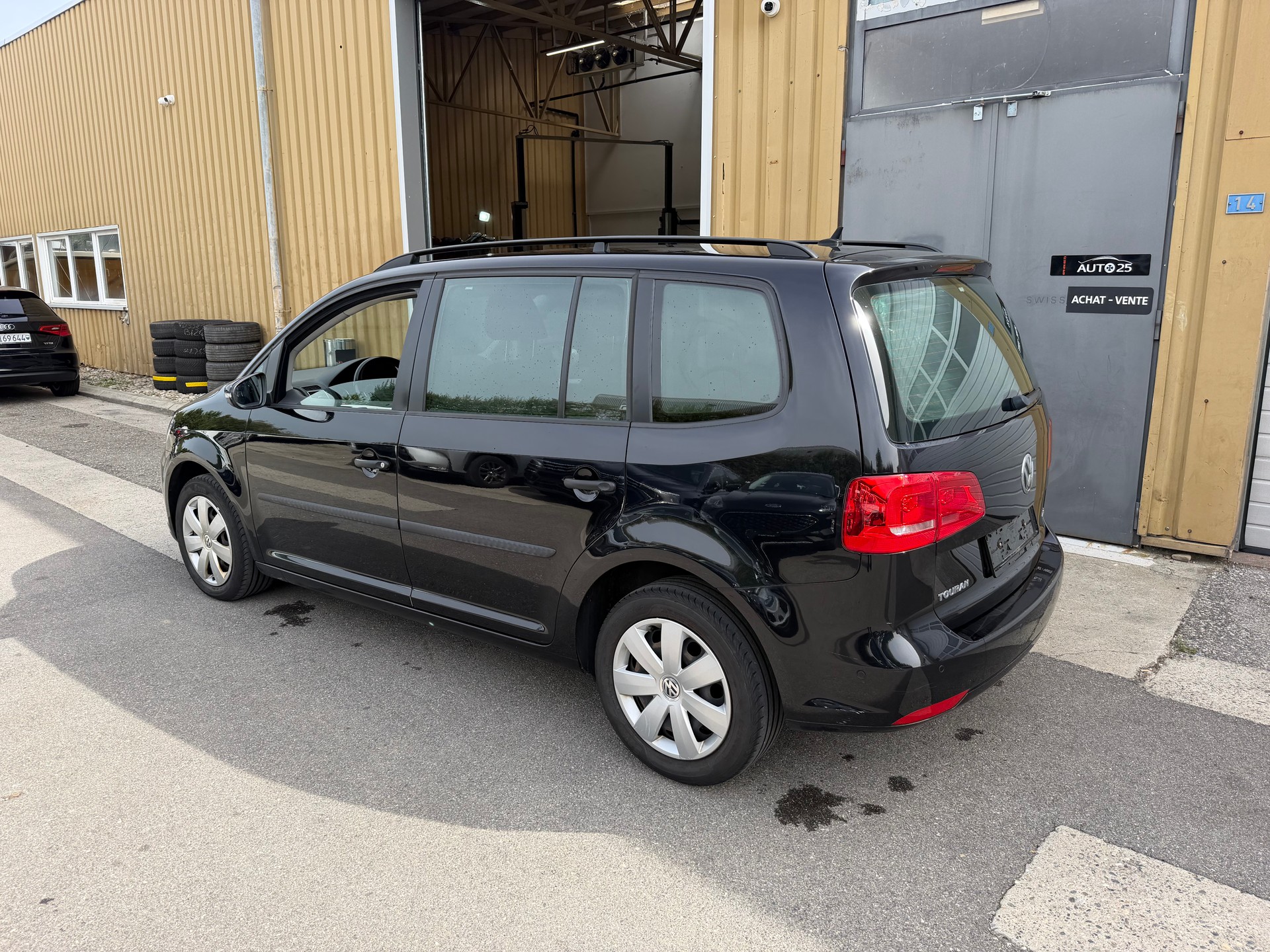 VW Touran 1.4 TSI Trendline-image-2