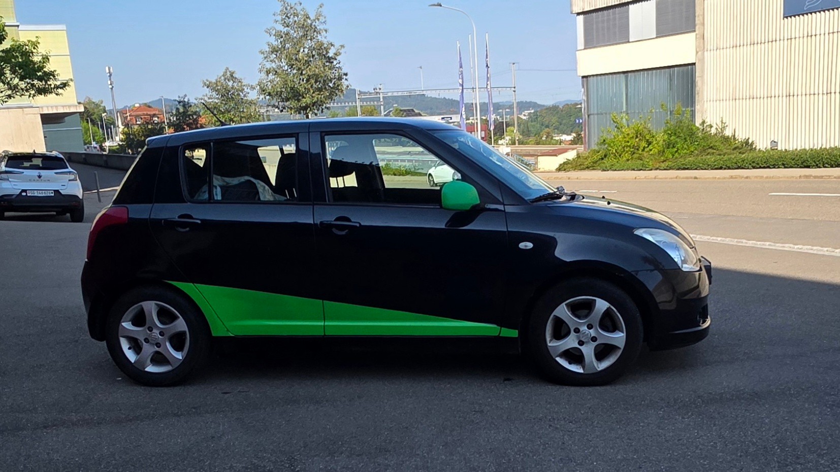 SUZUKI Swift 1.3i 16V GL-image-4