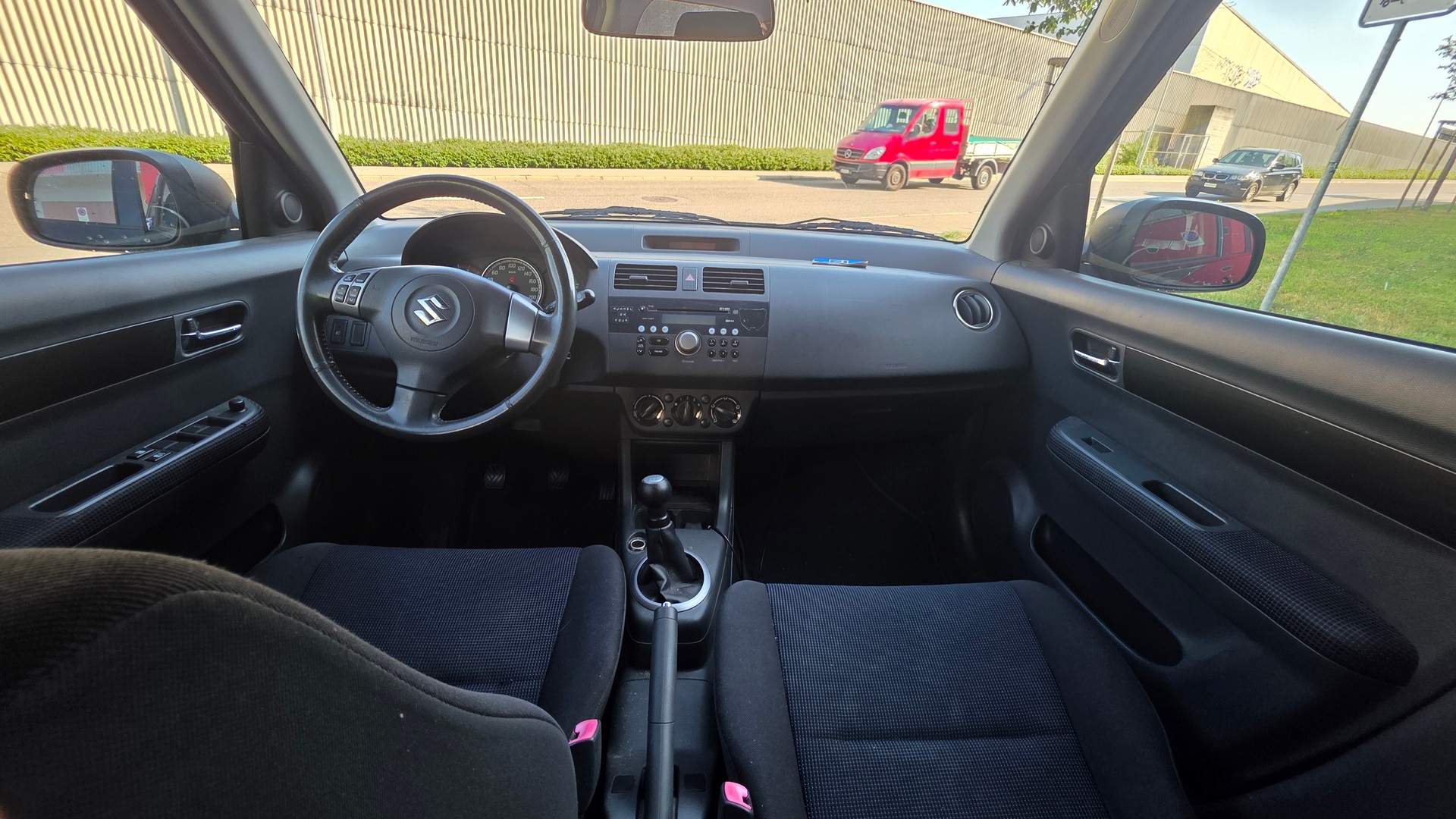 SUZUKI Swift 1.3i 16V GL-image-9