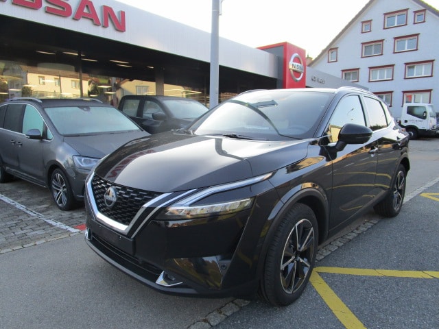 NISSAN Qashqai 1.3 DIG-T 158 Tekna