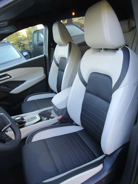 NISSAN Qashqai 1.3 DIG-T 158 Tekna-showroom-element-3