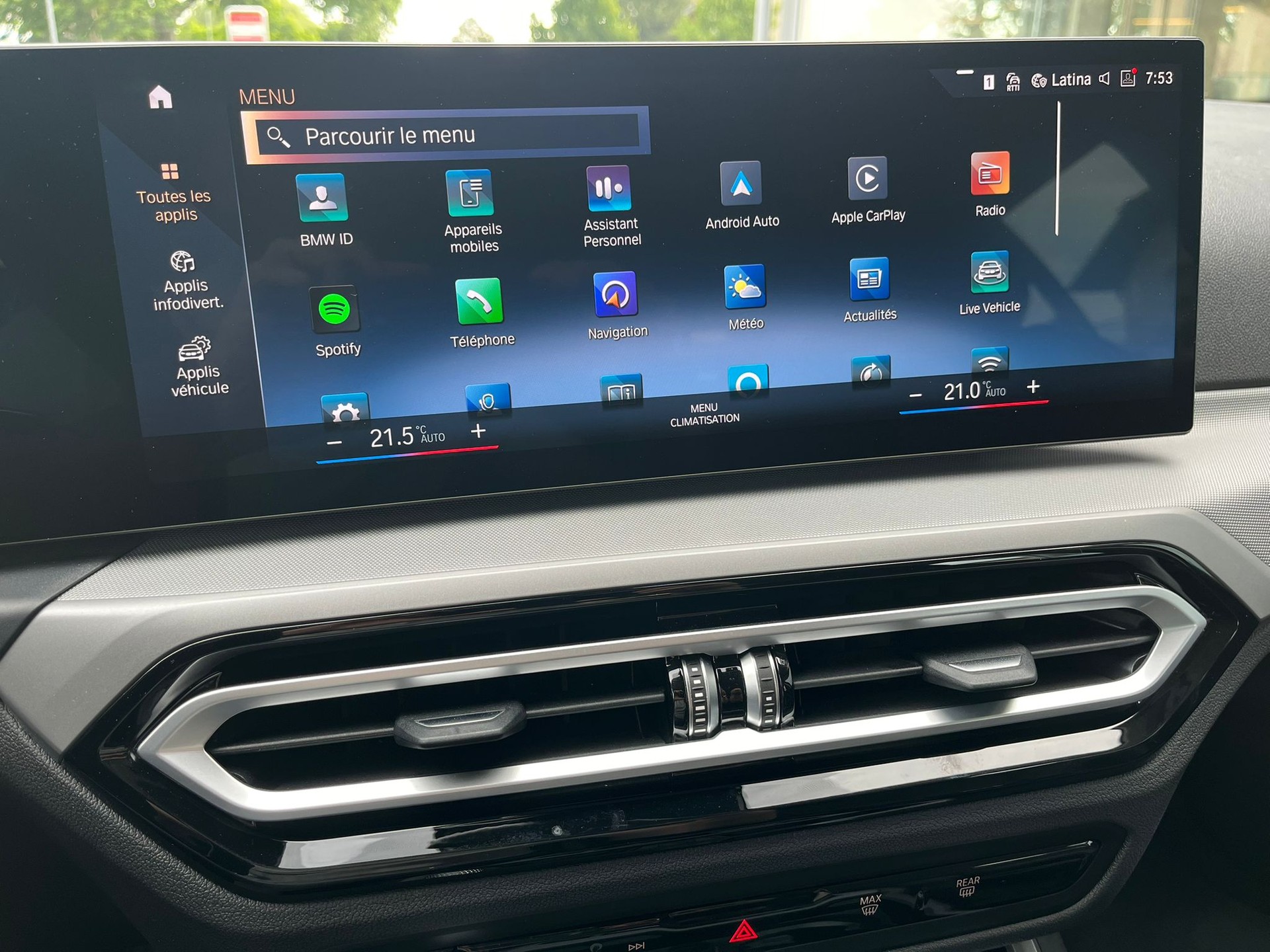 BMW 320d xDrive 48V Touring Steptronic-image-18