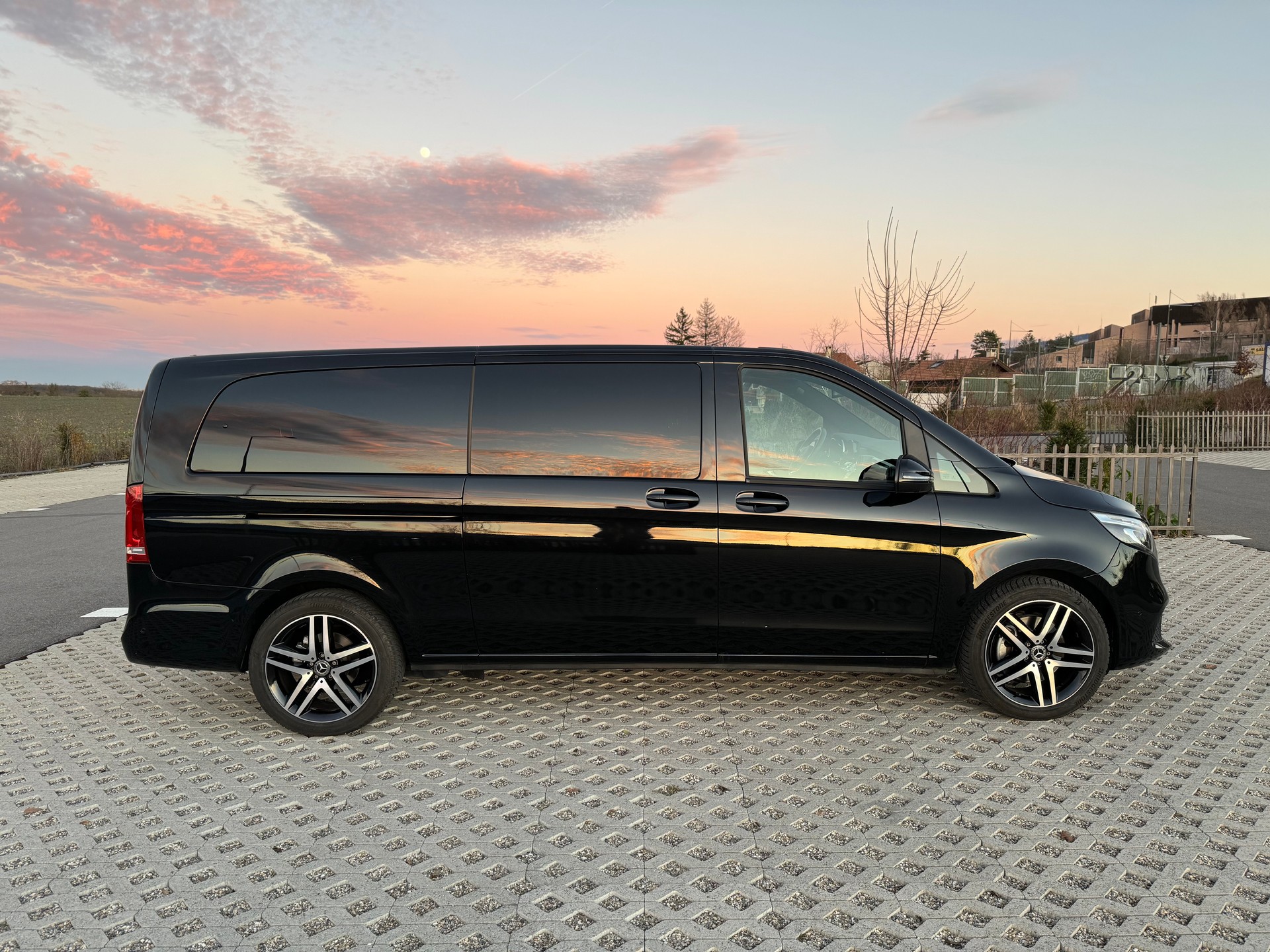 MERCEDES-BENZ V 250 d Avantgarde extr.lg.-image-2