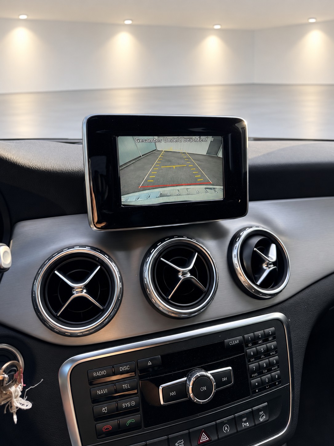 MERCEDES-BENZ GLA 200 CDI Swiss Star Edition AMG Line 4Matic 7G-DCT-image-10