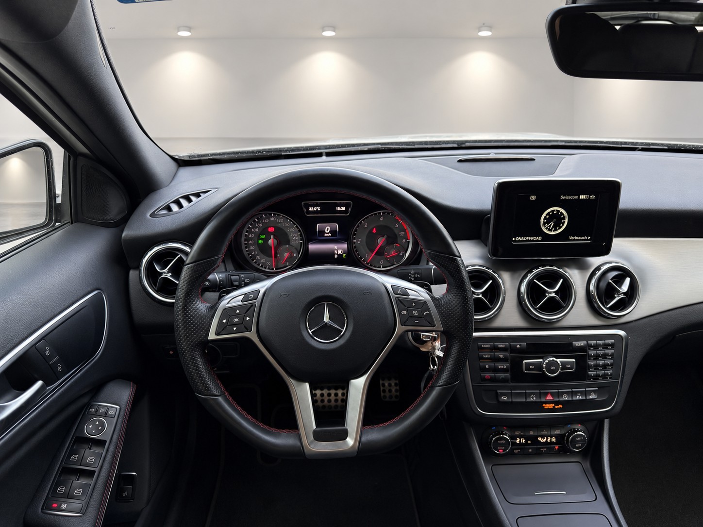 MERCEDES-BENZ GLA 200 CDI Swiss Star Edition AMG Line 4Matic 7G-DCT-image-9