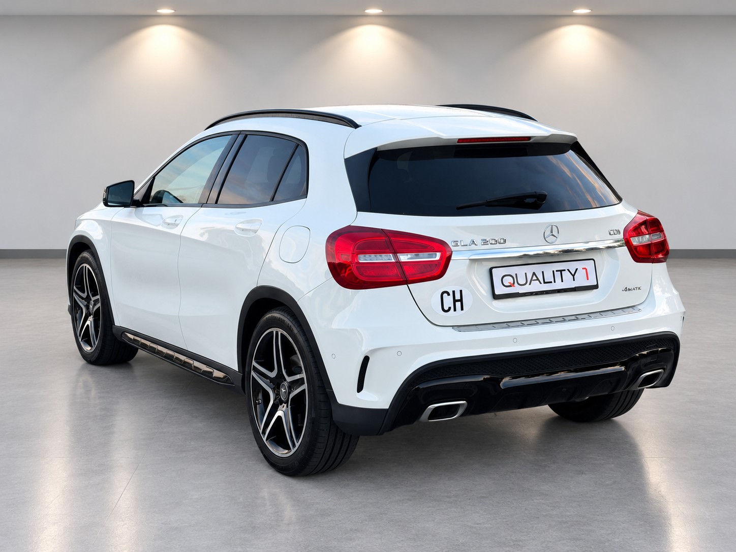 MERCEDES-BENZ GLA 200 CDI Swiss Star Edition AMG Line 4Matic 7G-DCT-image-4
