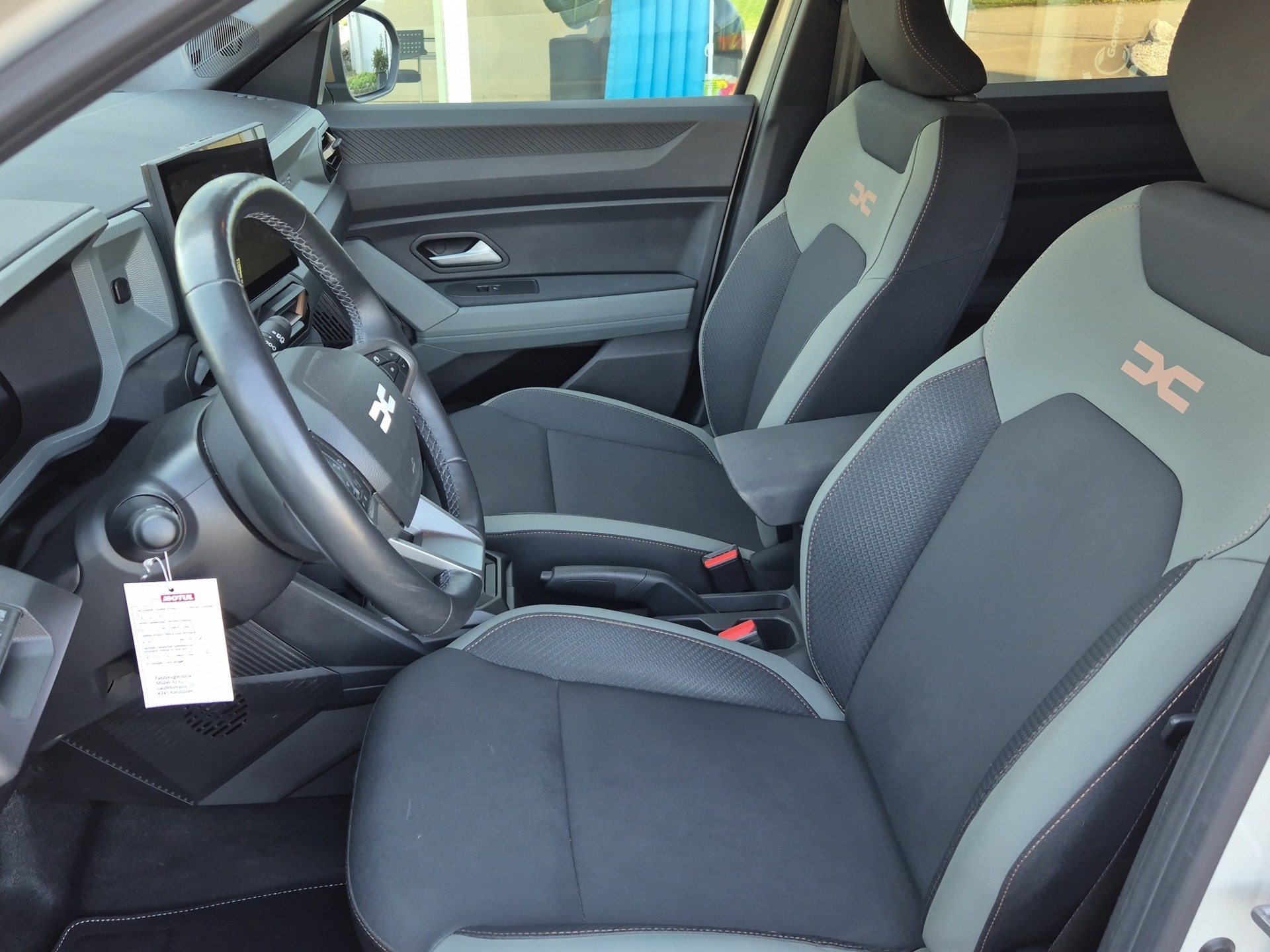 DACIA Duster HEV 140 Extreme-image-8