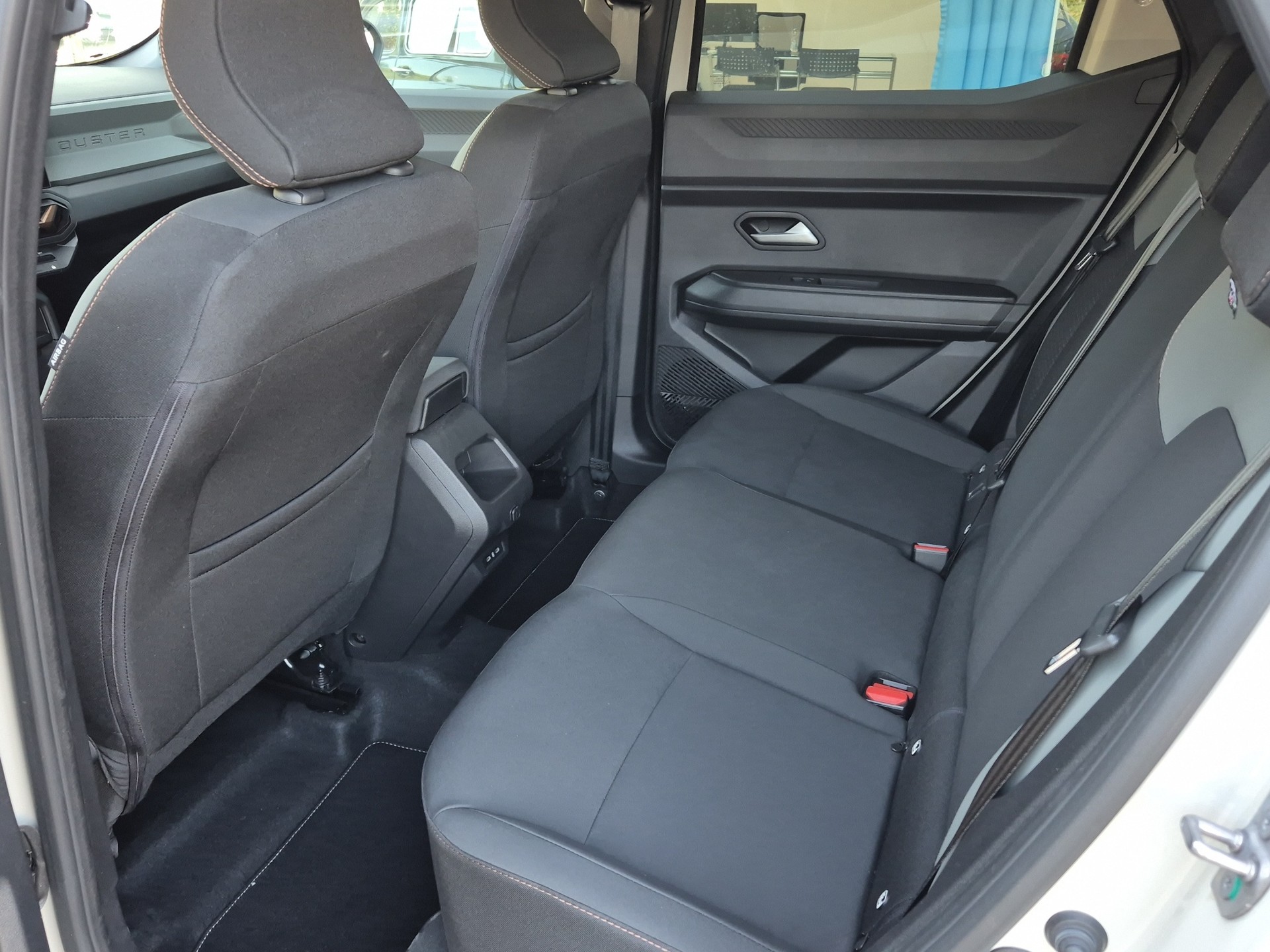 DACIA Duster HEV 140 Extreme-image-15